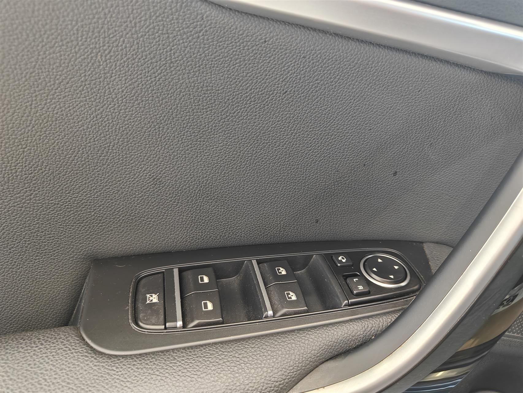 Billede af Kia Ceed SW 1,6 GDI PHEV  Plugin-hybrid Upgrade m/Intro DCT 141HK Stc 6g Aut.