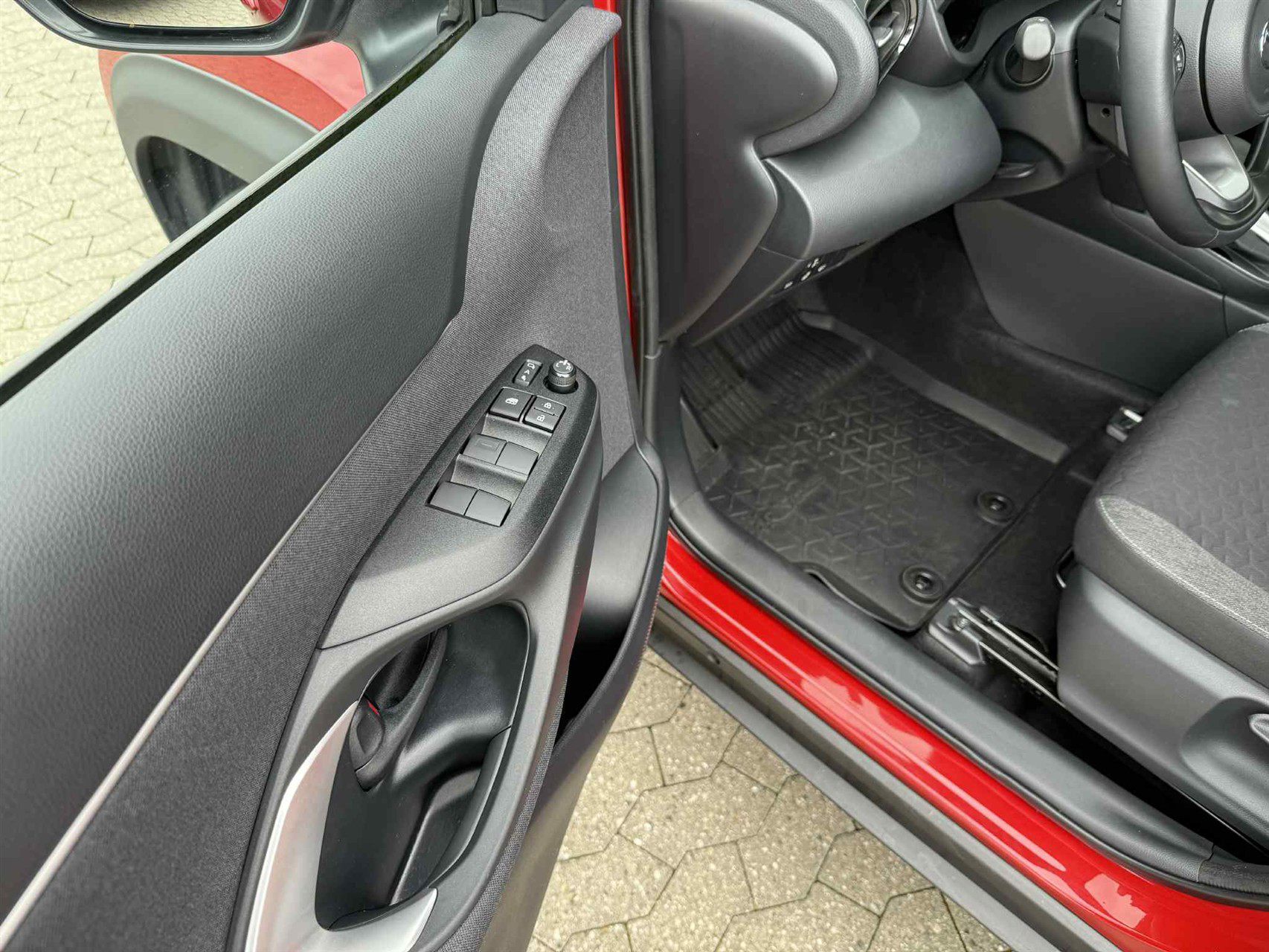 Billede af Toyota Yaris Cross 1,5 Hybrid Active Technology 116HK 5d Trinl. Gear