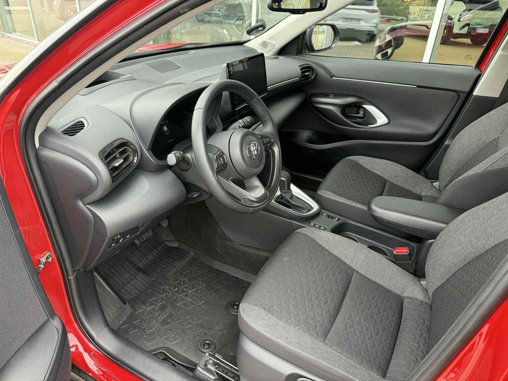 Billede af Toyota Yaris Cross 1,5 Hybrid Active Technology 116HK 5d Trinl. Gear