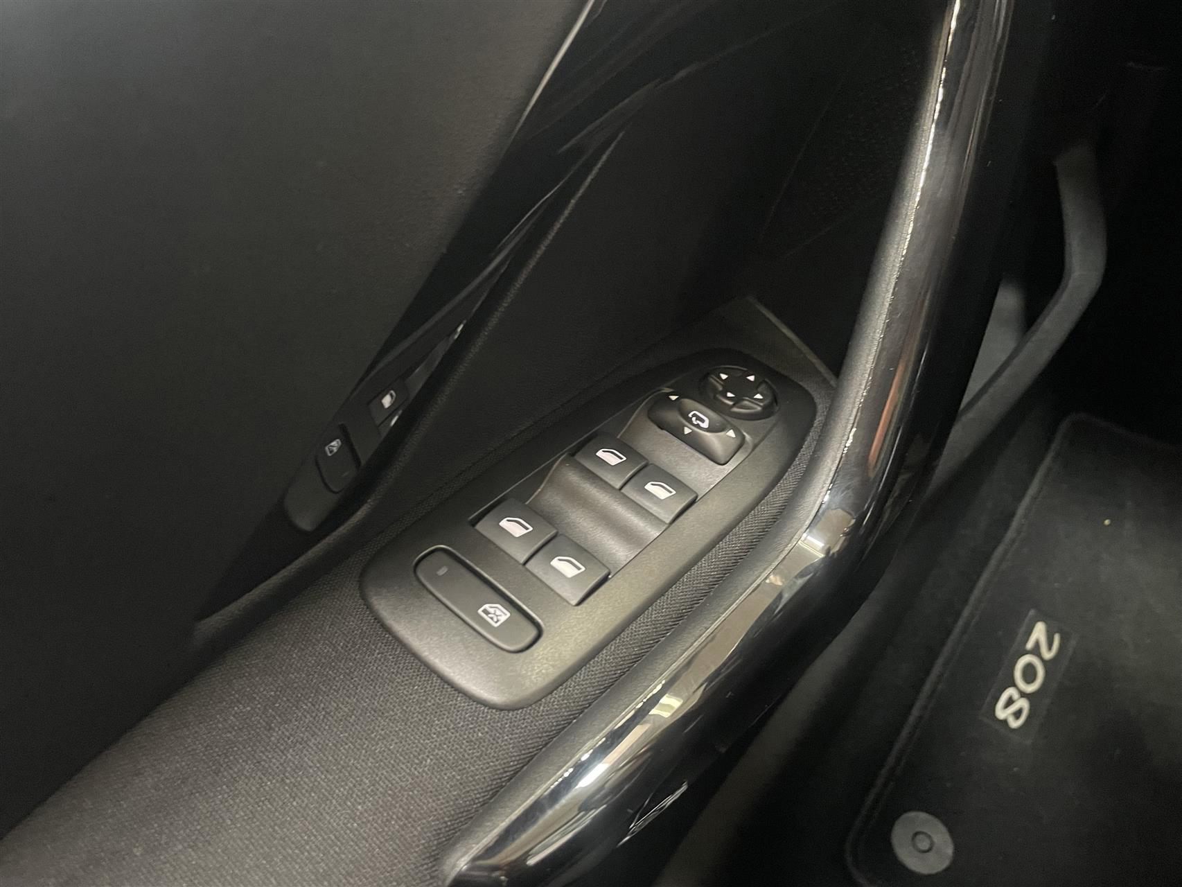 Billede af Peugeot 208 1,2 PureTech Prestige 82HK 5d