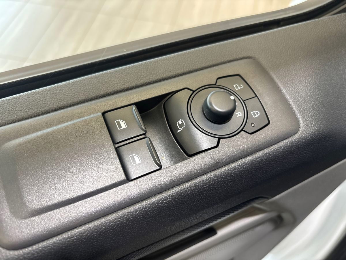 Billede af Ford E-Transit Custom 320 L2H1 EL Trend 218HK Van Aut.