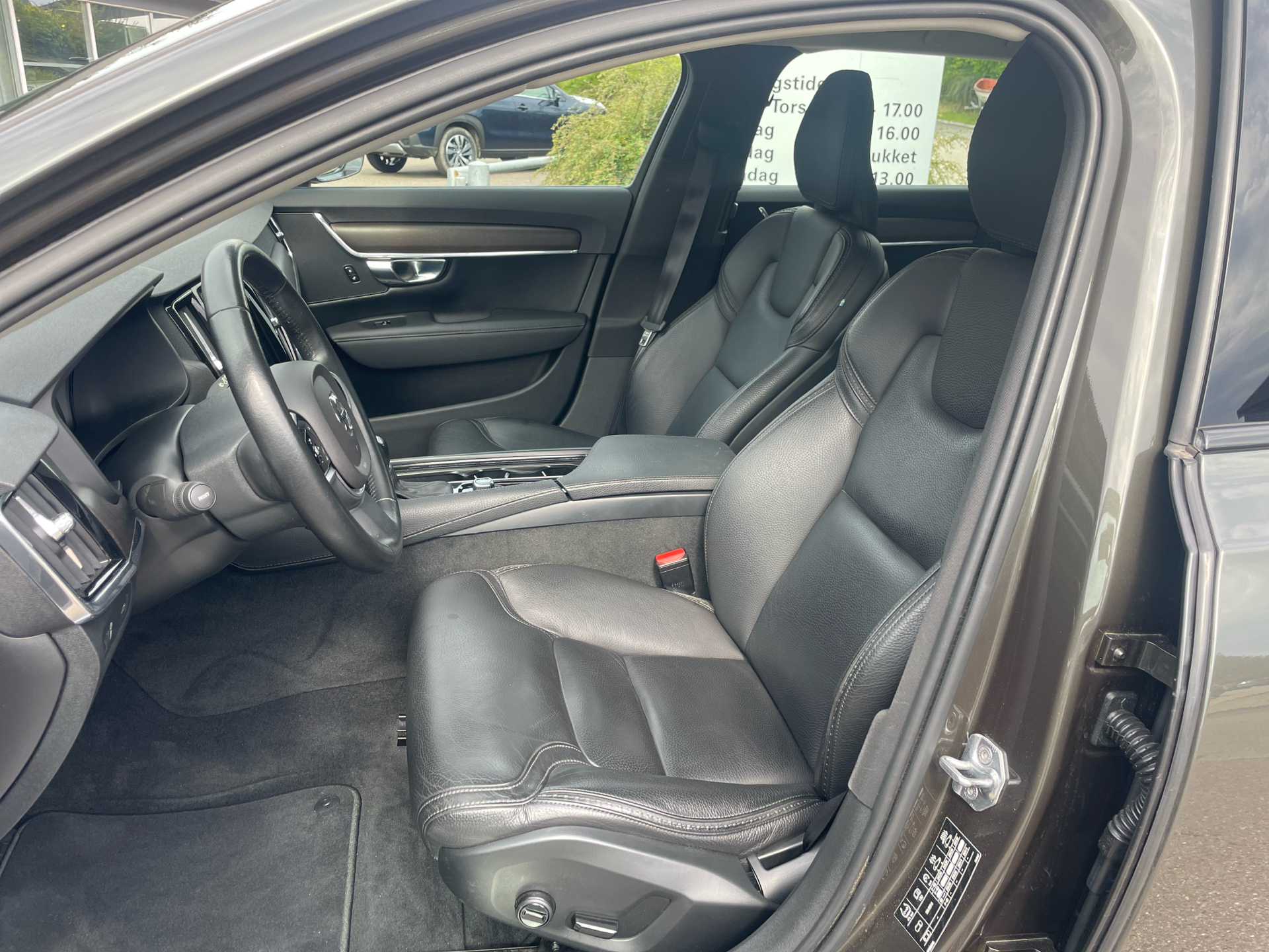 Billede af Volvo V90 Cross Country 2,0 D4 AWD 190HK Stc 8g Aut.