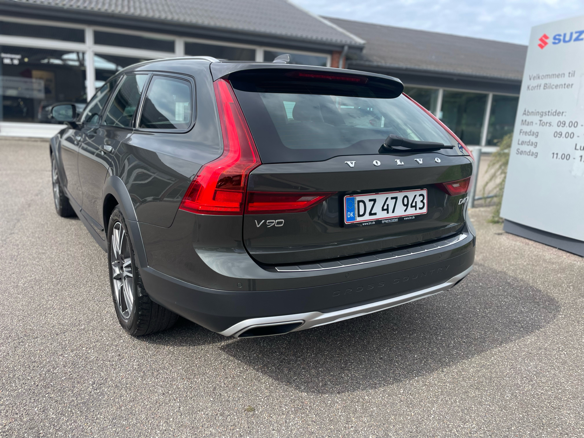 Billede af Volvo V90 Cross Country 2,0 D4 AWD 190HK Stc 8g Aut.