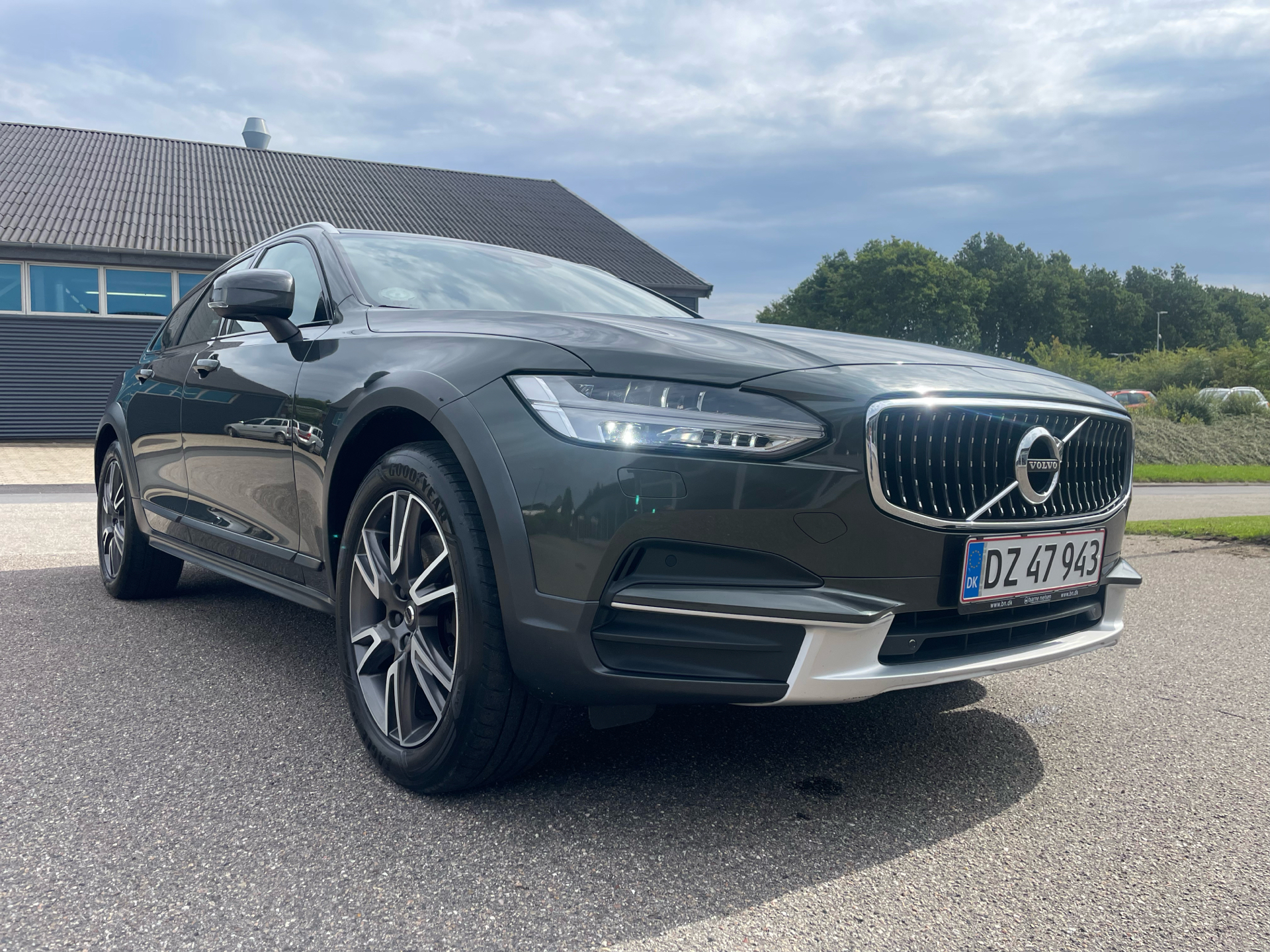 Billede af Volvo V90 Cross Country 2,0 D4 AWD 190HK Stc 8g Aut.