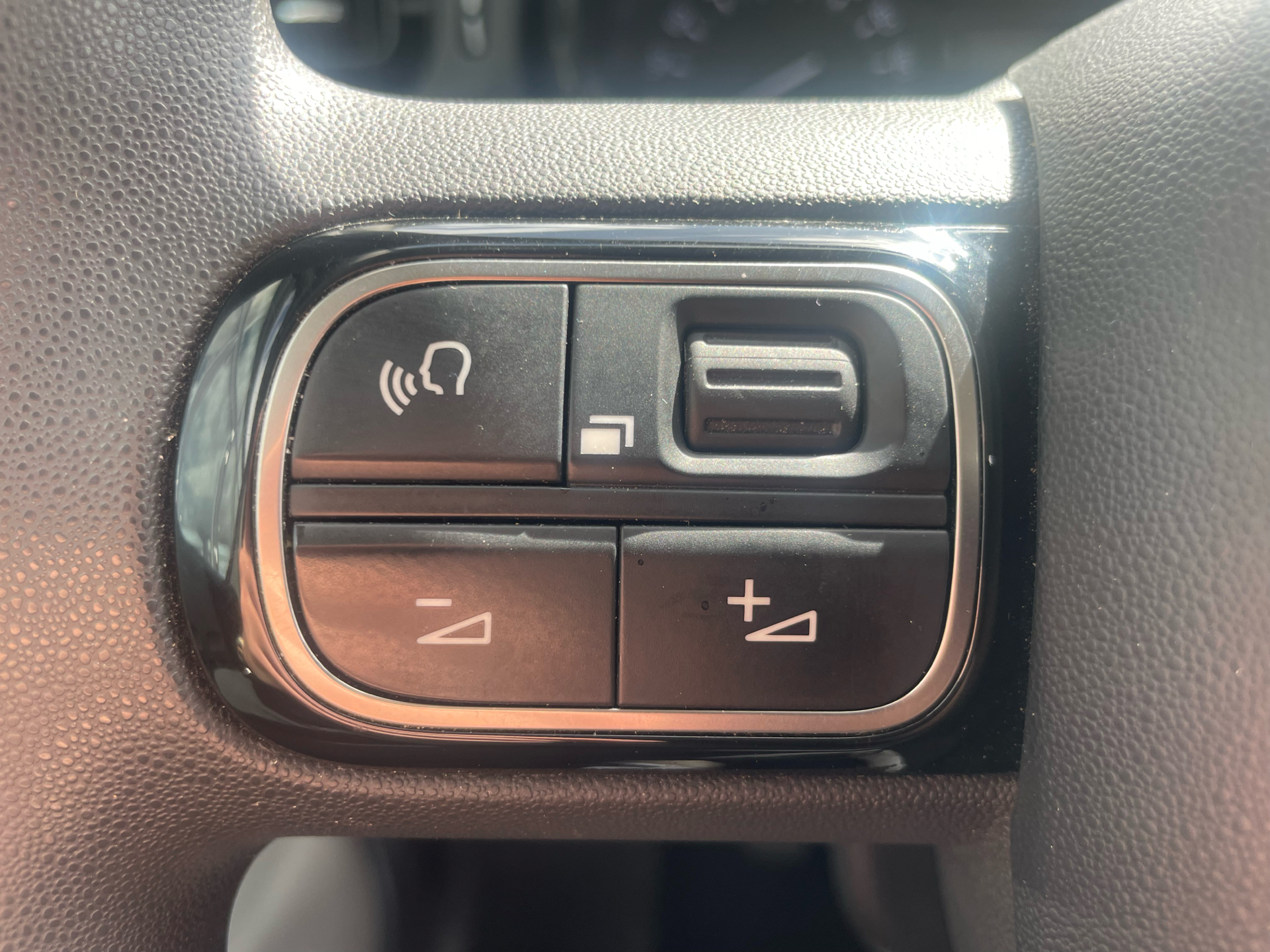 Billede af Citroën C3 1,2 PureTech Iconic 82HK 5d