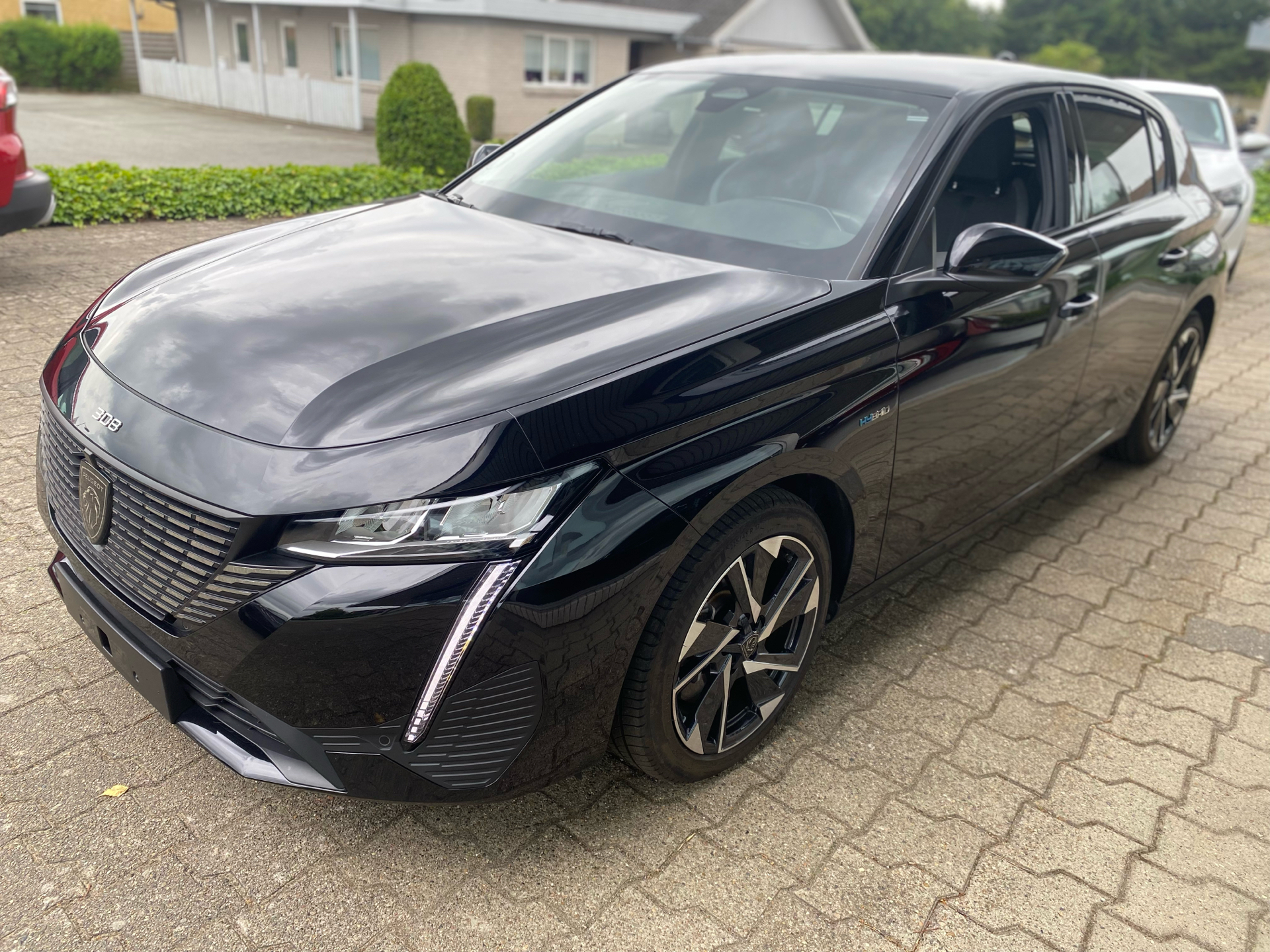 Billede af Peugeot 308 1,6 Plugin-hybrid First Selection EAT8 180HK 5d 8g Aut.