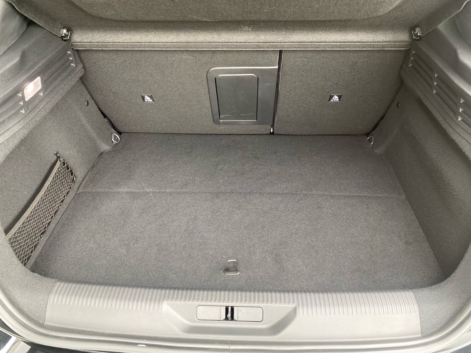 Billede af Peugeot 308 1,6 Plugin-hybrid First Selection EAT8 180HK 5d 8g Aut.