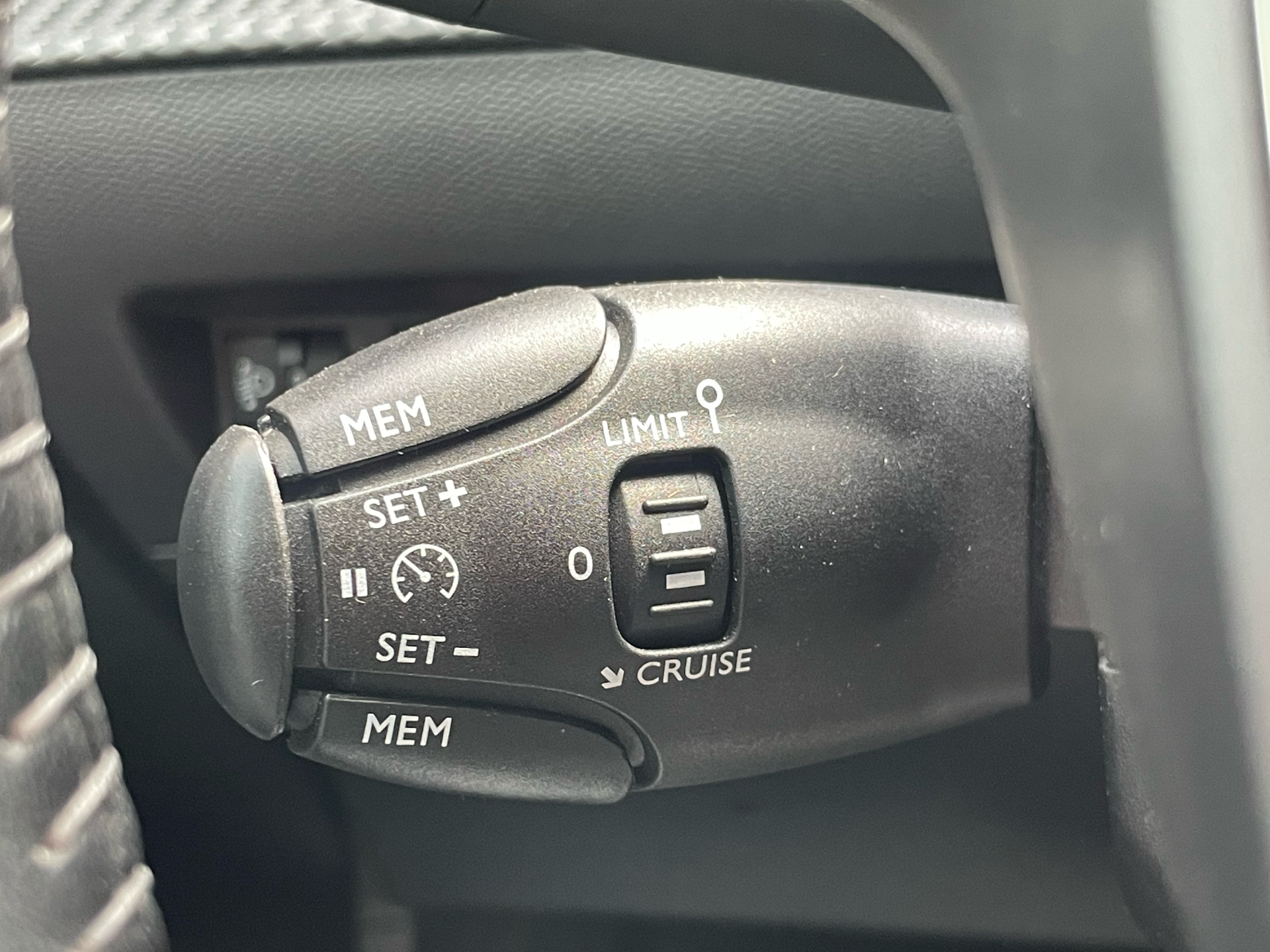 Billede af Peugeot e-208 EL Allure Pack 136HK 5d Aut.