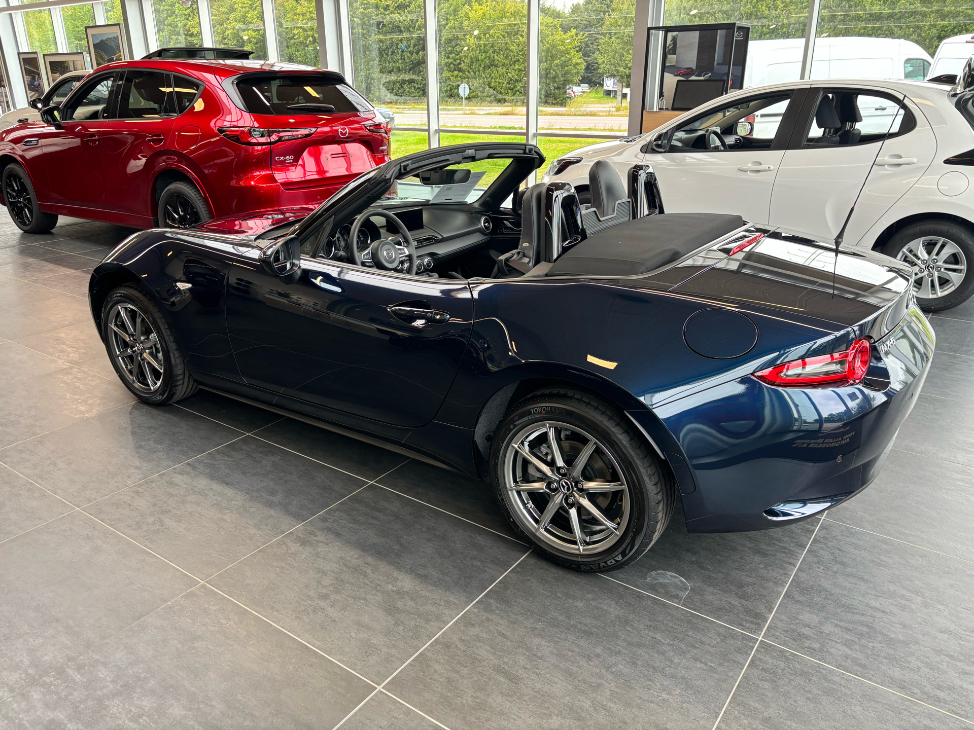 Billede af Mazda MX-5 1,5 Skyactiv-G Exclusive-Line 132HK Cabr. 6g