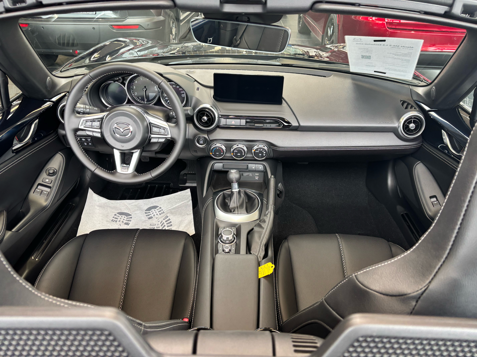 Billede af Mazda MX-5 1,5 Skyactiv-G Exclusive-Line 132HK Cabr. 6g