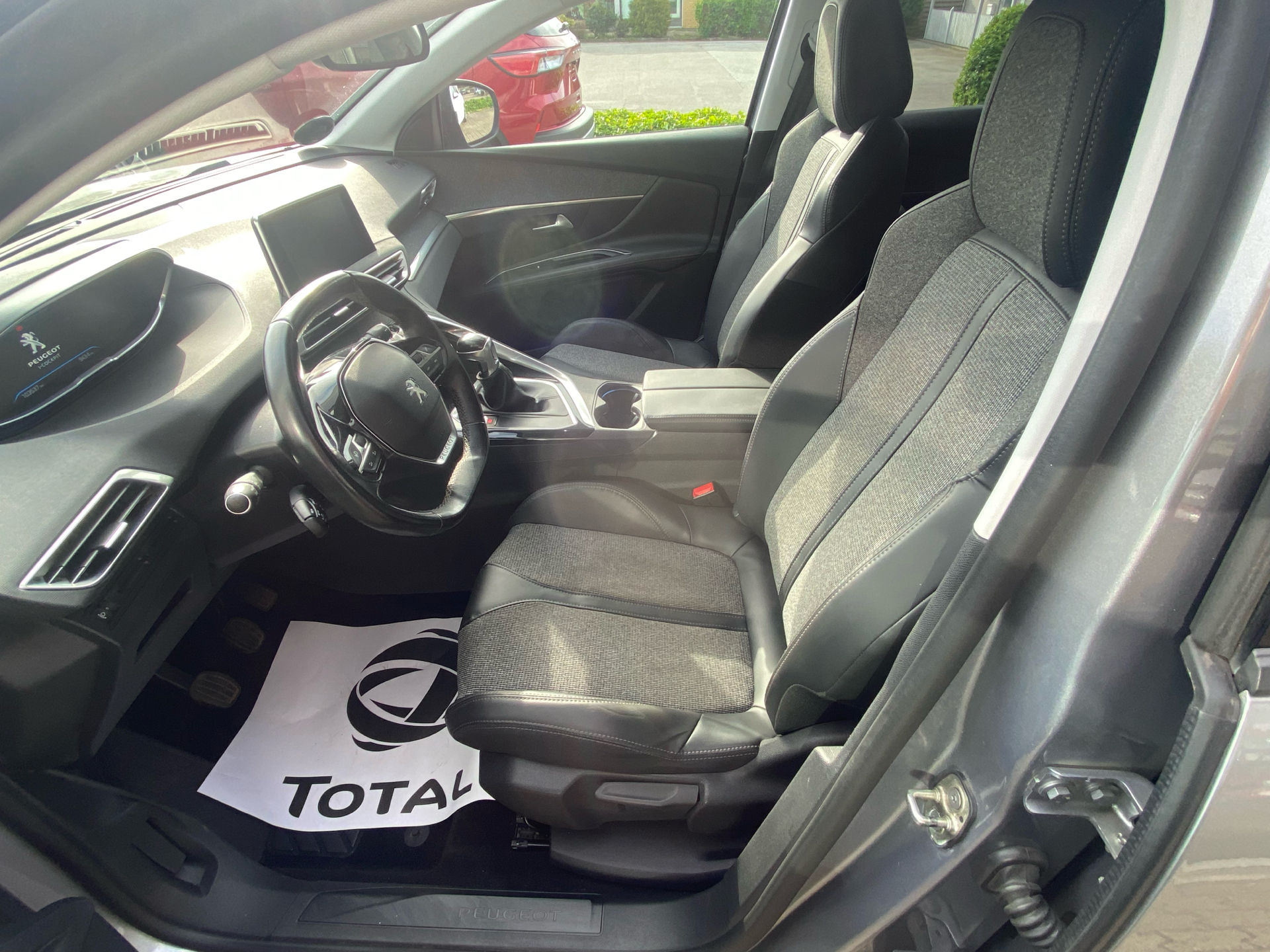 Billede af Peugeot 3008 1,6 BlueHDi Allure 120HK 5d 6g