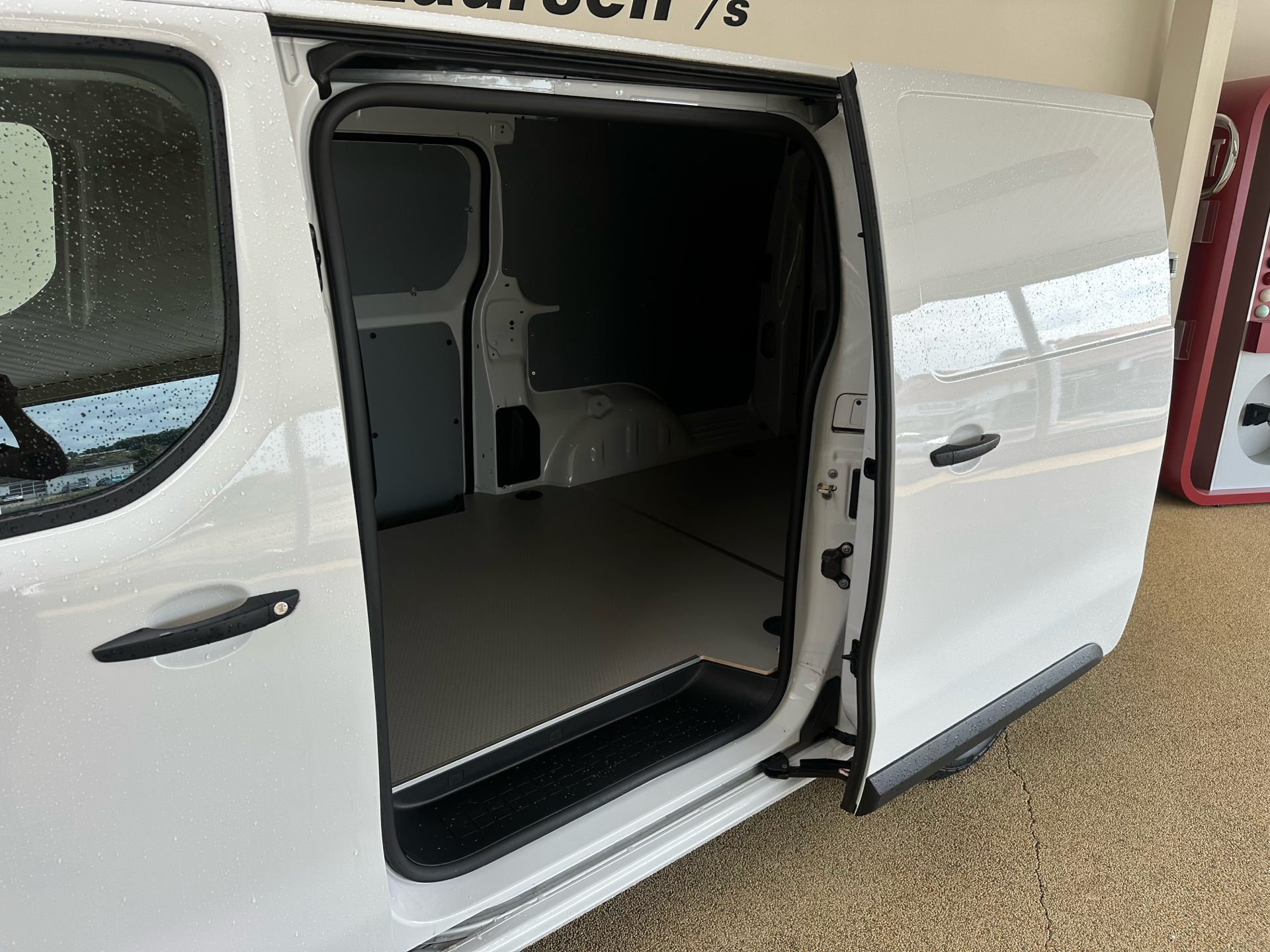 Billede af Opel Vivaro-e L3V1 EL 136HK Van Aut.