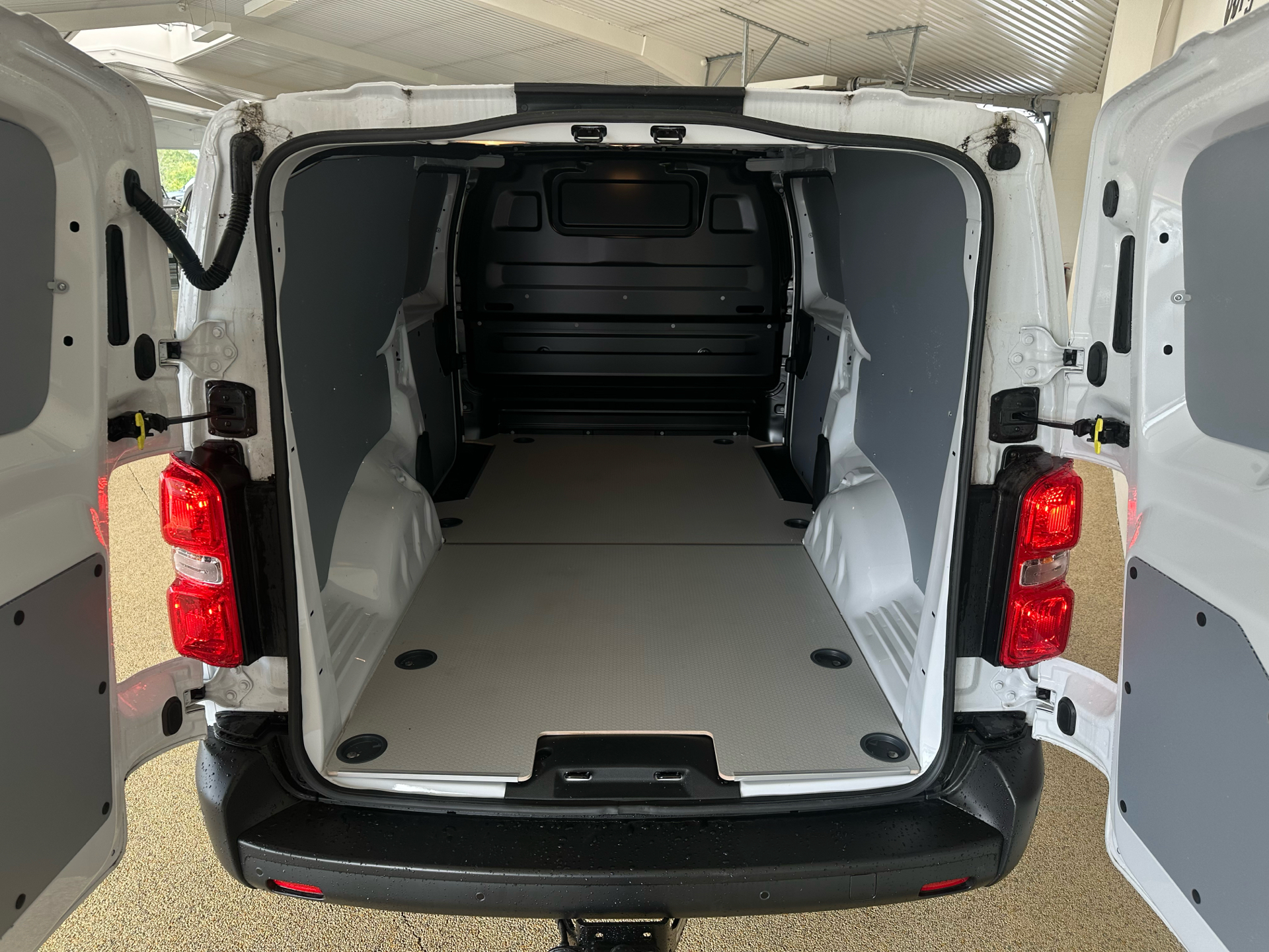Billede af Opel Vivaro-e L3V1 EL 136HK Van Aut.