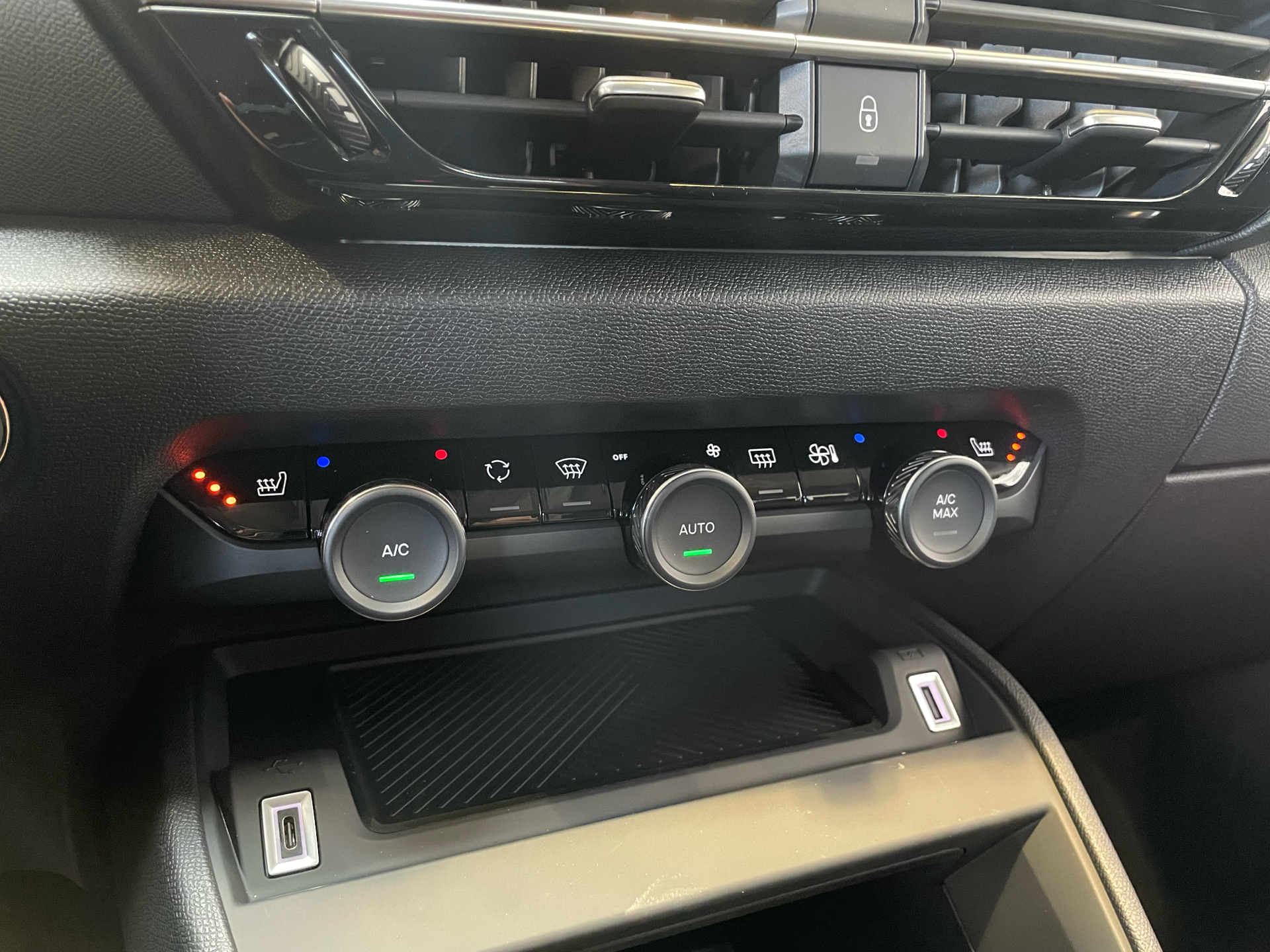 Billede af Citroën e-C4 X EL Concorde 136HK 5d Aut.