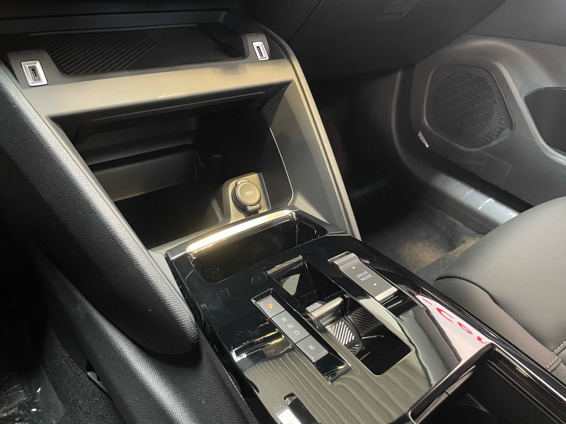 Billede af Citroën e-C4 X EL Concorde 136HK 5d Aut.