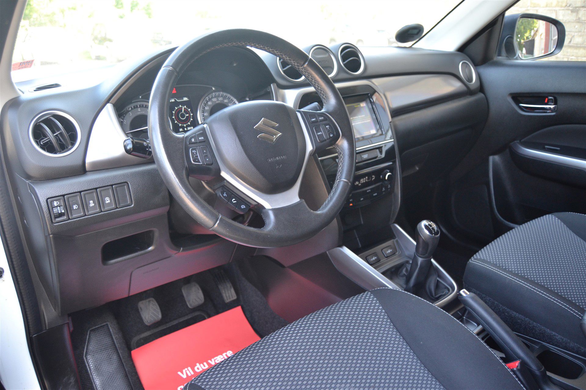 Billede af Suzuki Vitara 1,0 Boosterjet Active Cut 112HK 5d