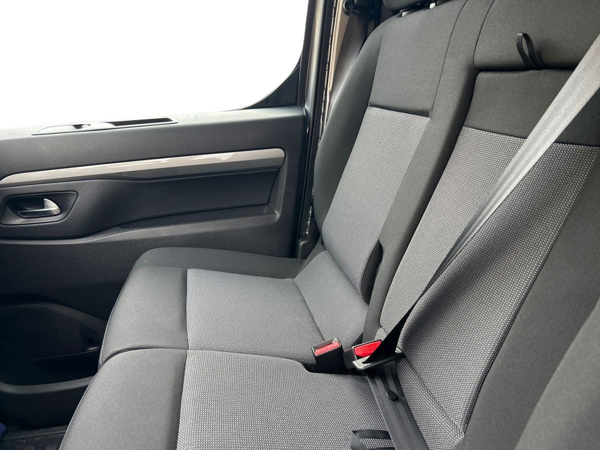 Billede af Citroën Jumpy L3 2,0 Blue HDi Masterline EAT8 145HK Van 8g Aut.