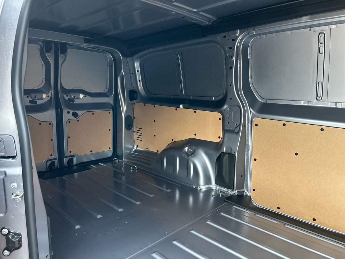 Billede af Citroën Jumpy L3 2,0 Blue HDi Masterline EAT8 145HK Van 8g Aut.