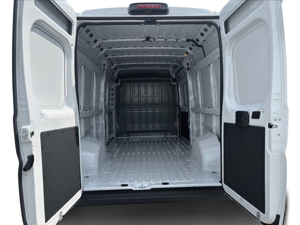 Billede af Citroën Jumper 33 L3H2 2,2 Blue HDi Masterline 140HK Van 6g