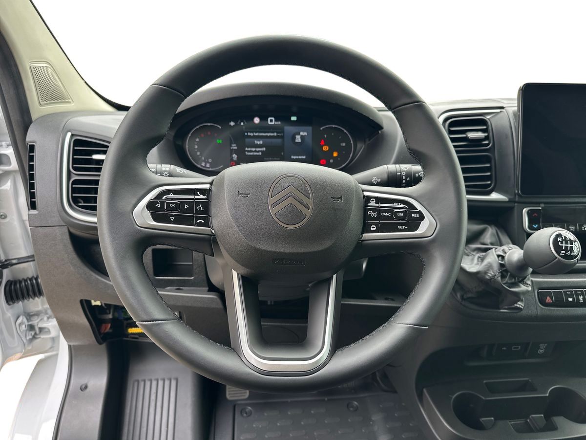 Billede af Citroën Jumper 33 L3H2 2,2 Blue HDi Masterline 140HK Van 6g