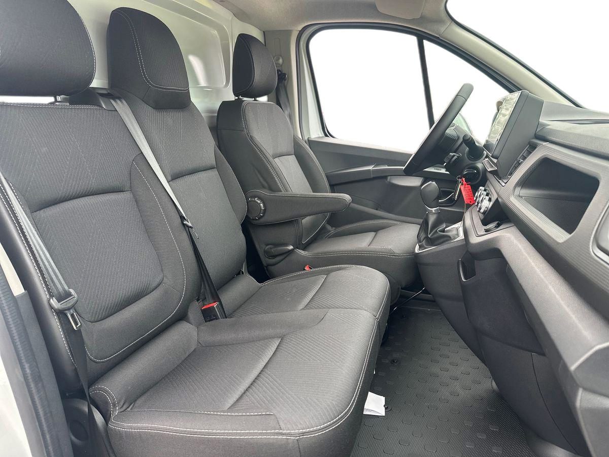 Billede af Nissan Primastar L2H1 2,0 DCi N-Connecta 150HK Van 6g Aut.