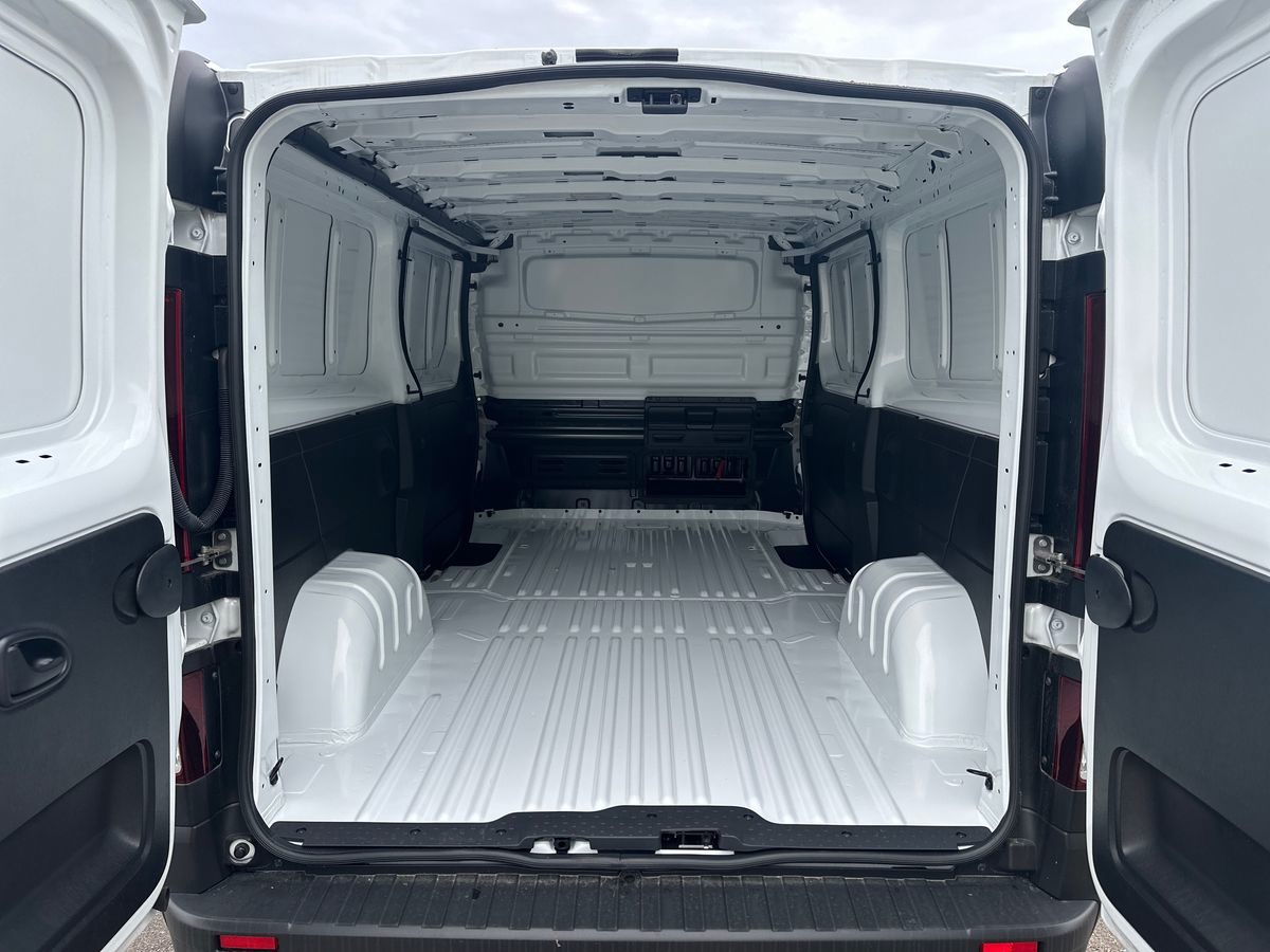 Billede af Nissan Primastar L2H1 2,0 DCi N-Connecta 150HK Van 6g Aut.