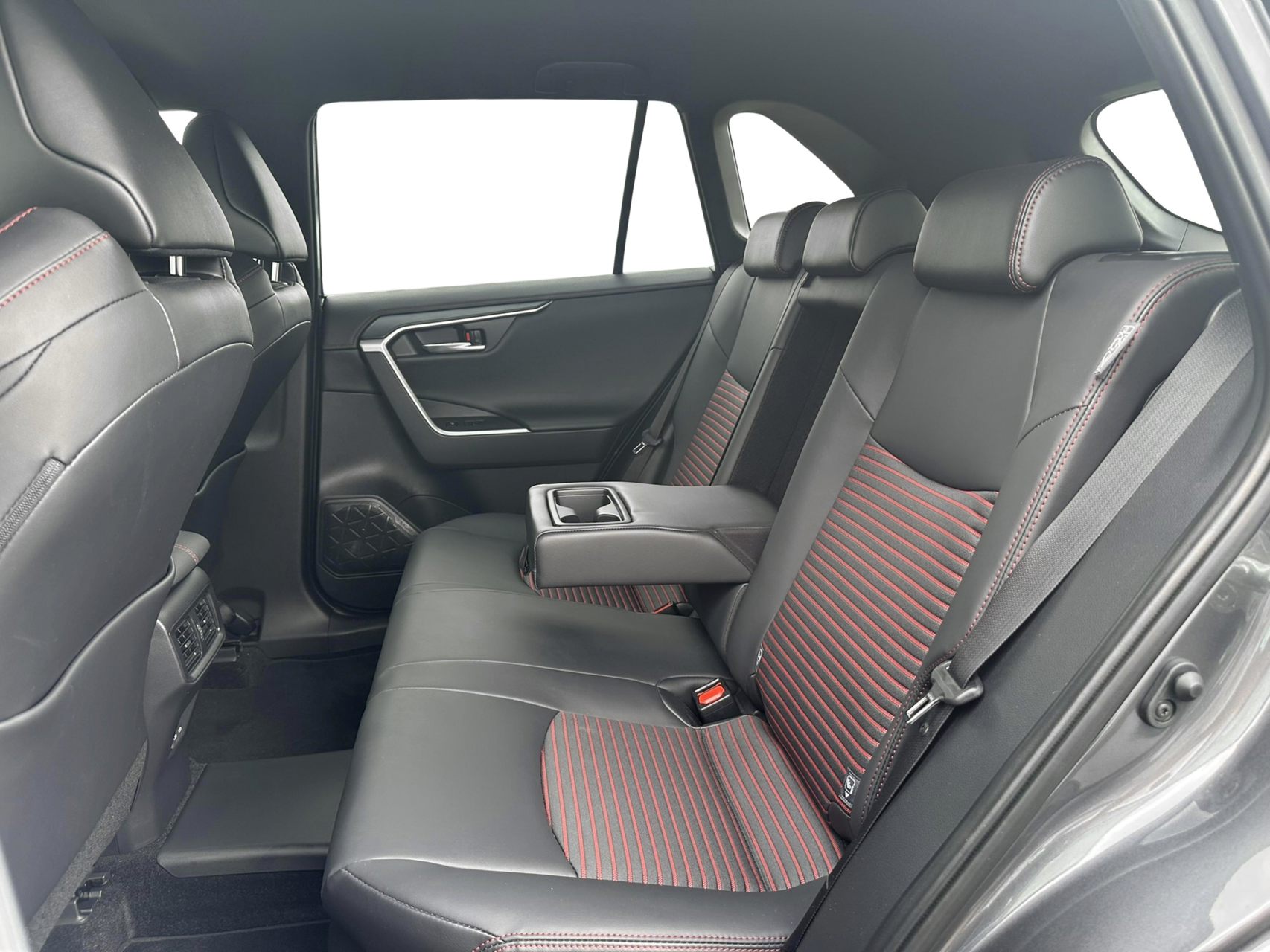 Billede af Toyota RAV4 Plug-in 2,5 Plugin-hybrid Active Comfort AWD 306HK 5d 6g Aut.