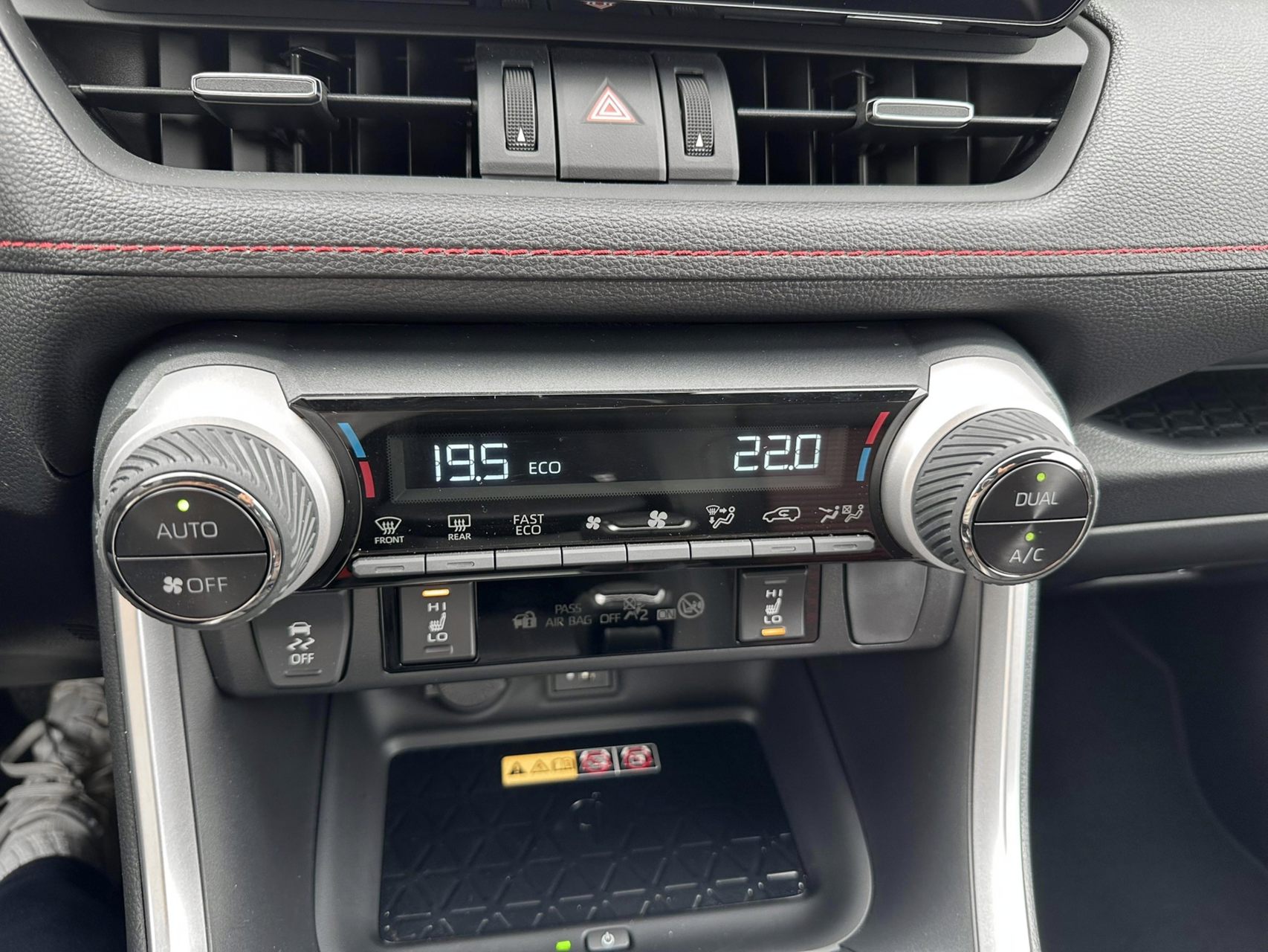 Billede af Toyota RAV4 Plug-in 2,5 Plugin-hybrid Active Comfort AWD 306HK 5d 6g Aut.