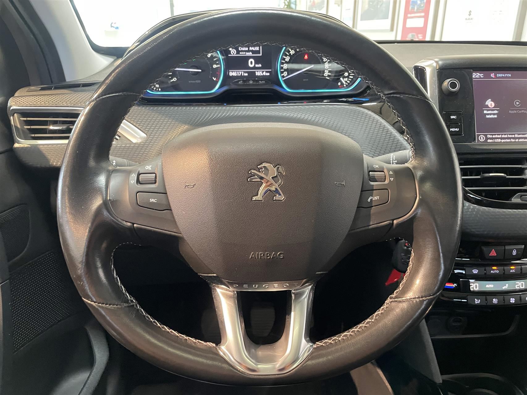 Billede af Peugeot 2008 1,2 e-THP Allure Sky 110HK