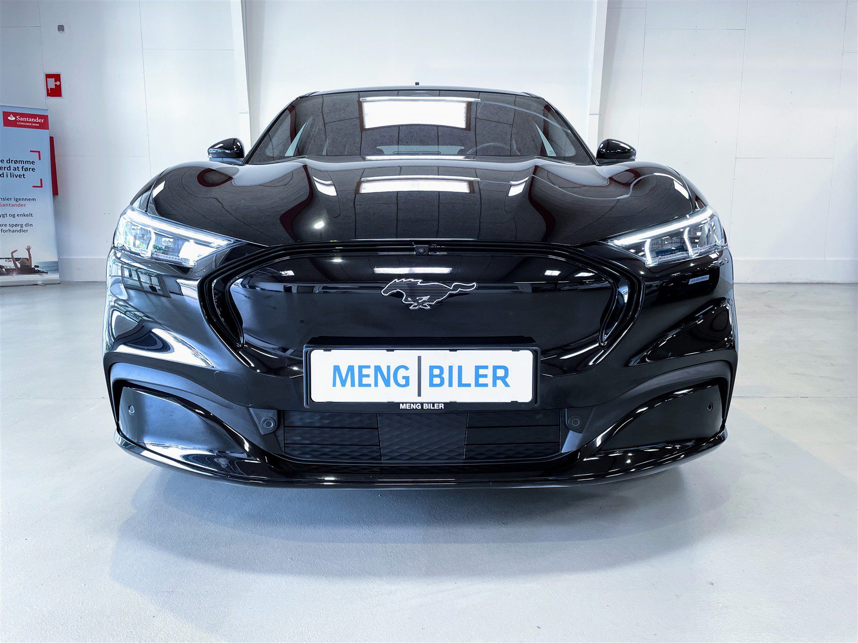 Billede af Ford Mustang Mach-E EL UR AWD 351HK 5d Aut.
