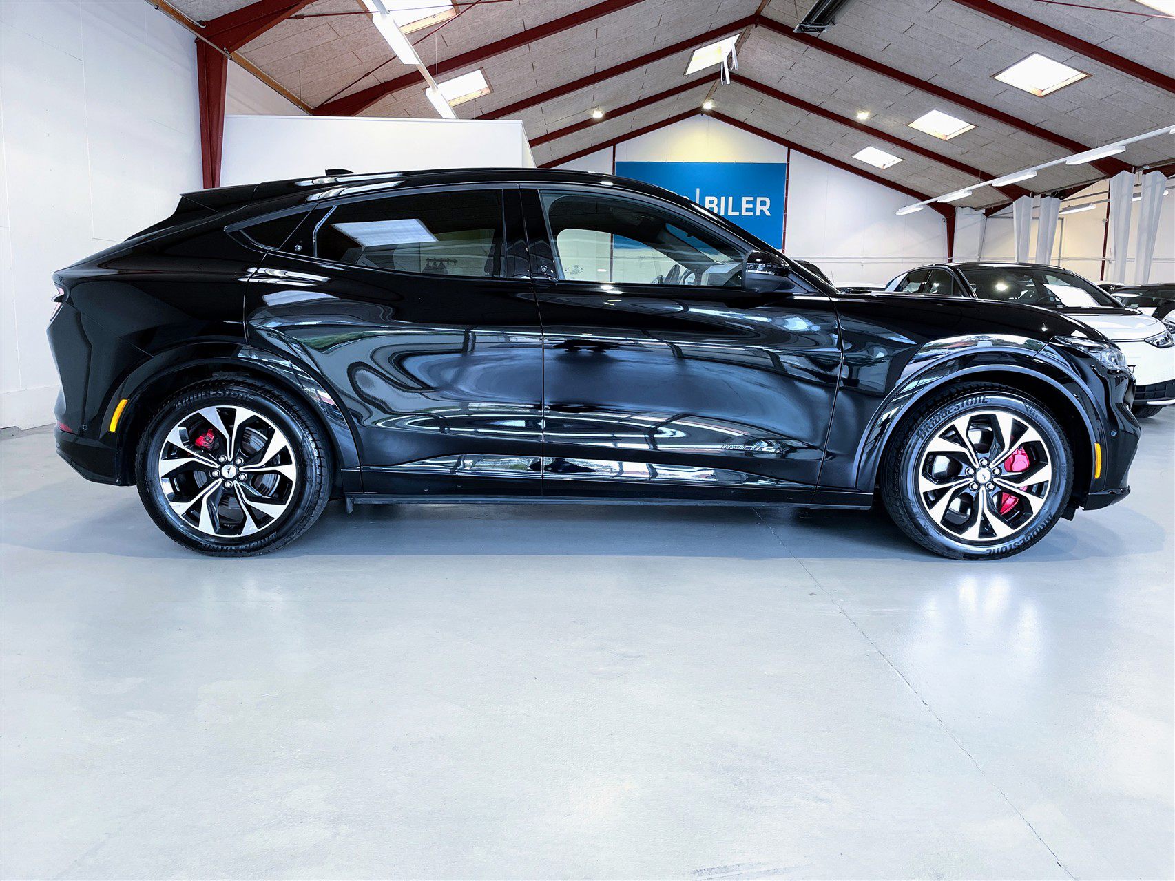 Billede af Ford Mustang Mach-E EL UR AWD 351HK 5d Aut.