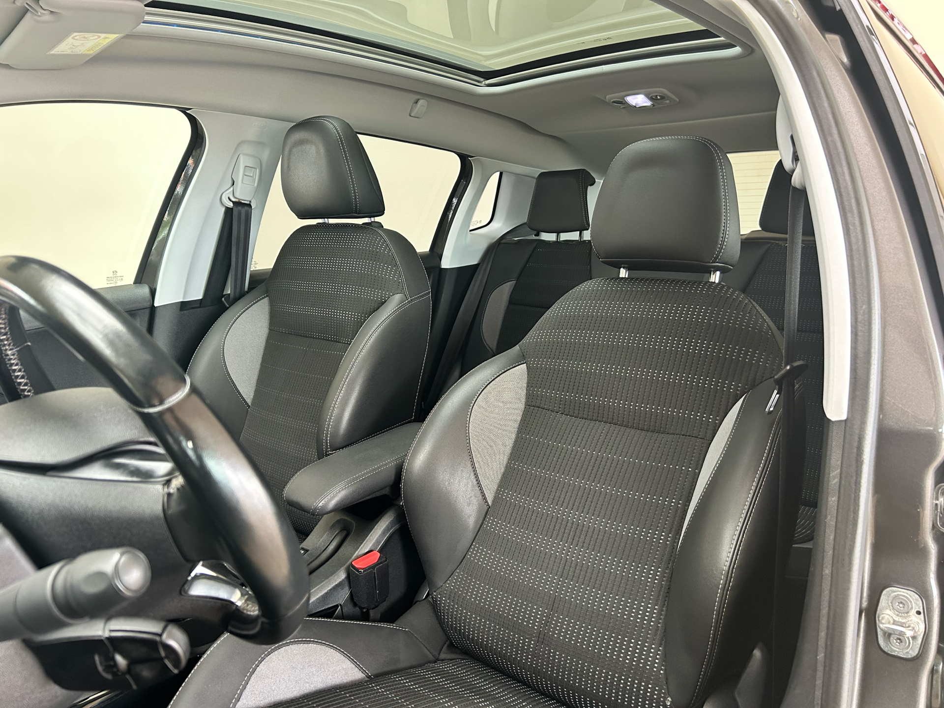 Billede af Peugeot 2008 1,2 PureTech Exclusive Plus 130HK 5d 6g