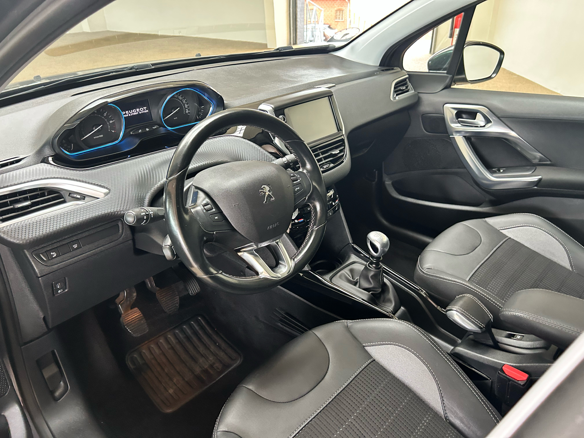 Billede af Peugeot 2008 1,2 PureTech Exclusive Plus 130HK 5d 6g
