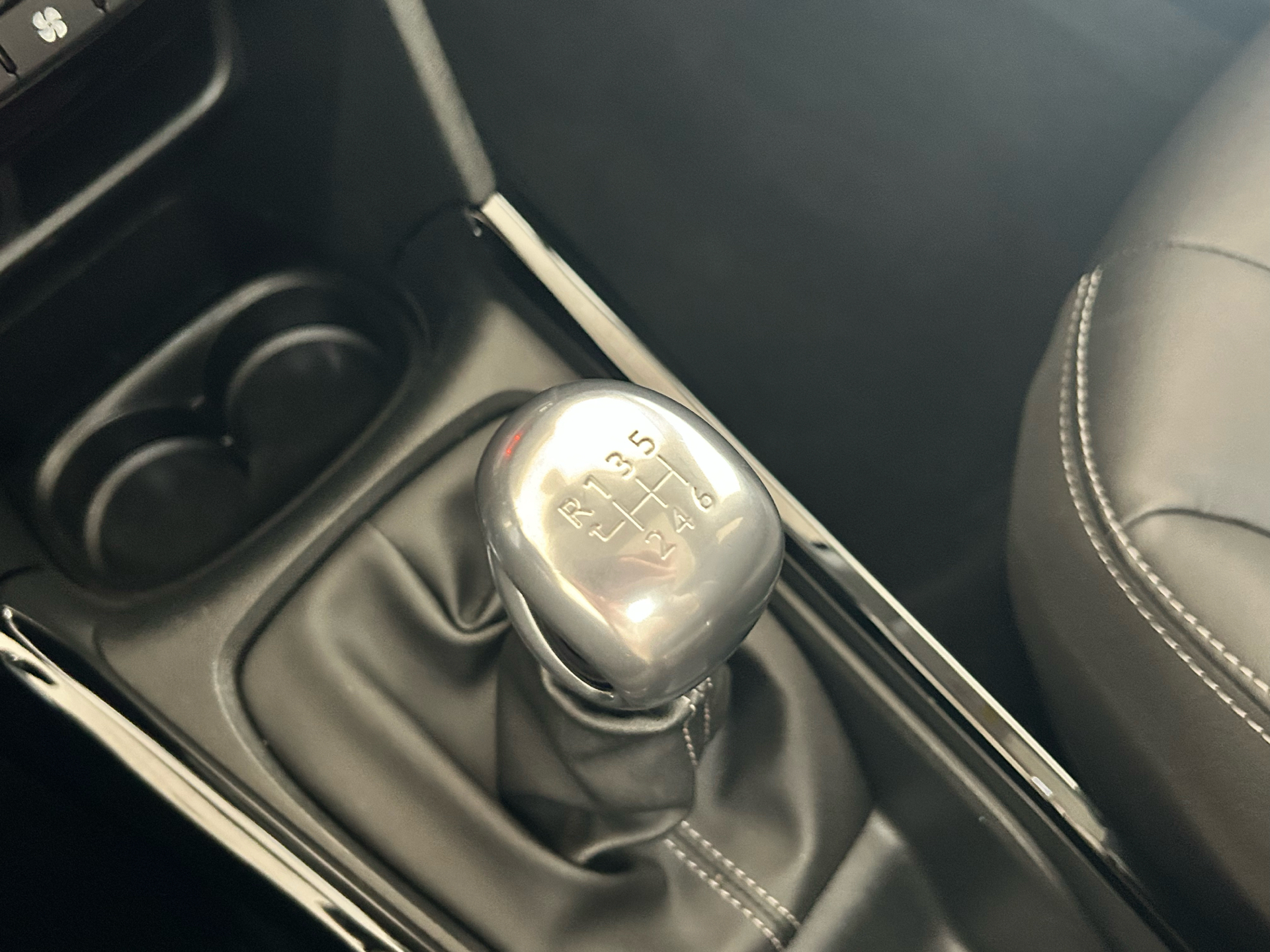 Billede af Peugeot 2008 1,2 PureTech Exclusive Plus 130HK 5d 6g