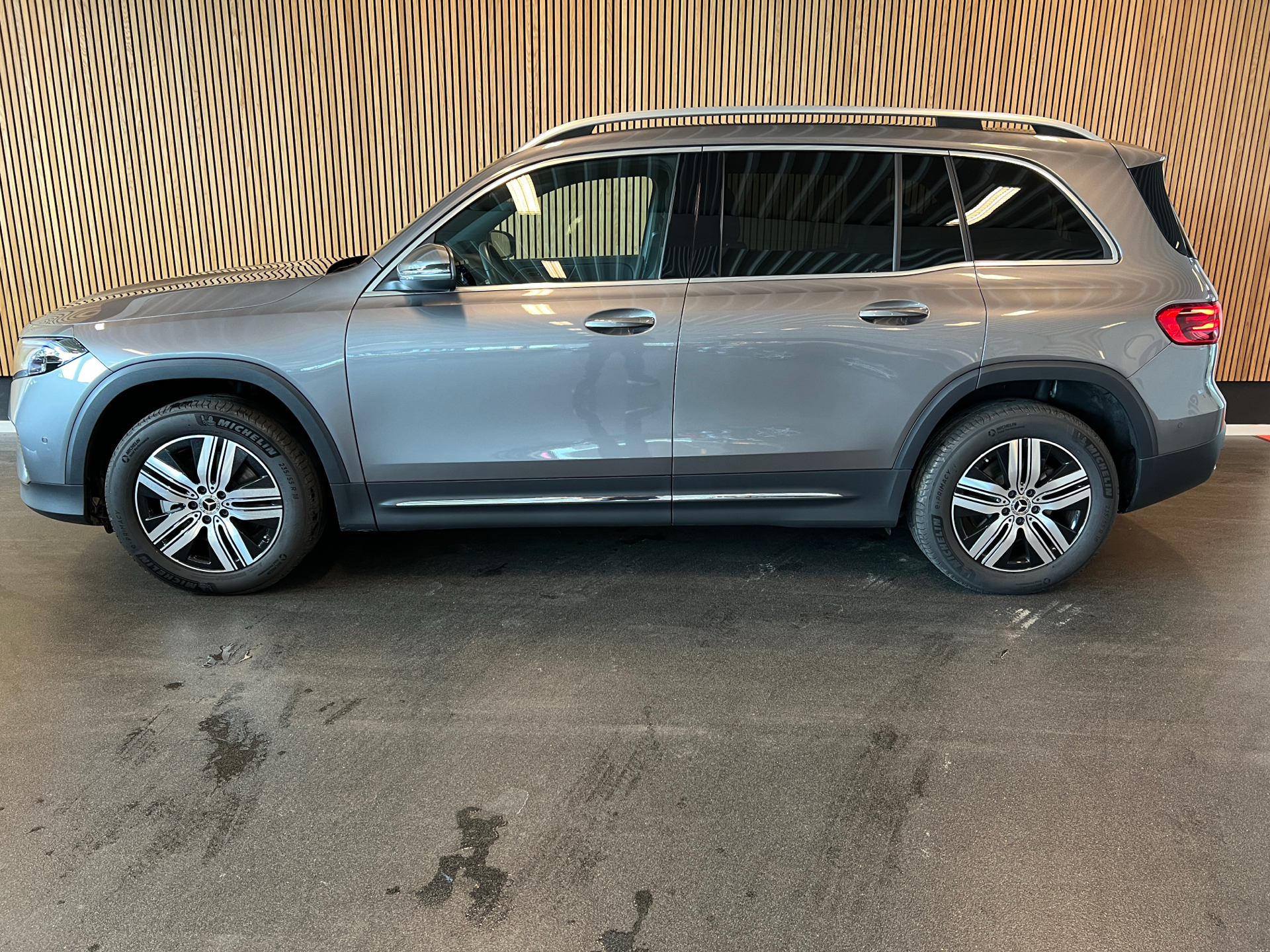 Billede af Mercedes-Benz EQB 250+ EL Progressive 7 pers. 190HK 5d Aut.