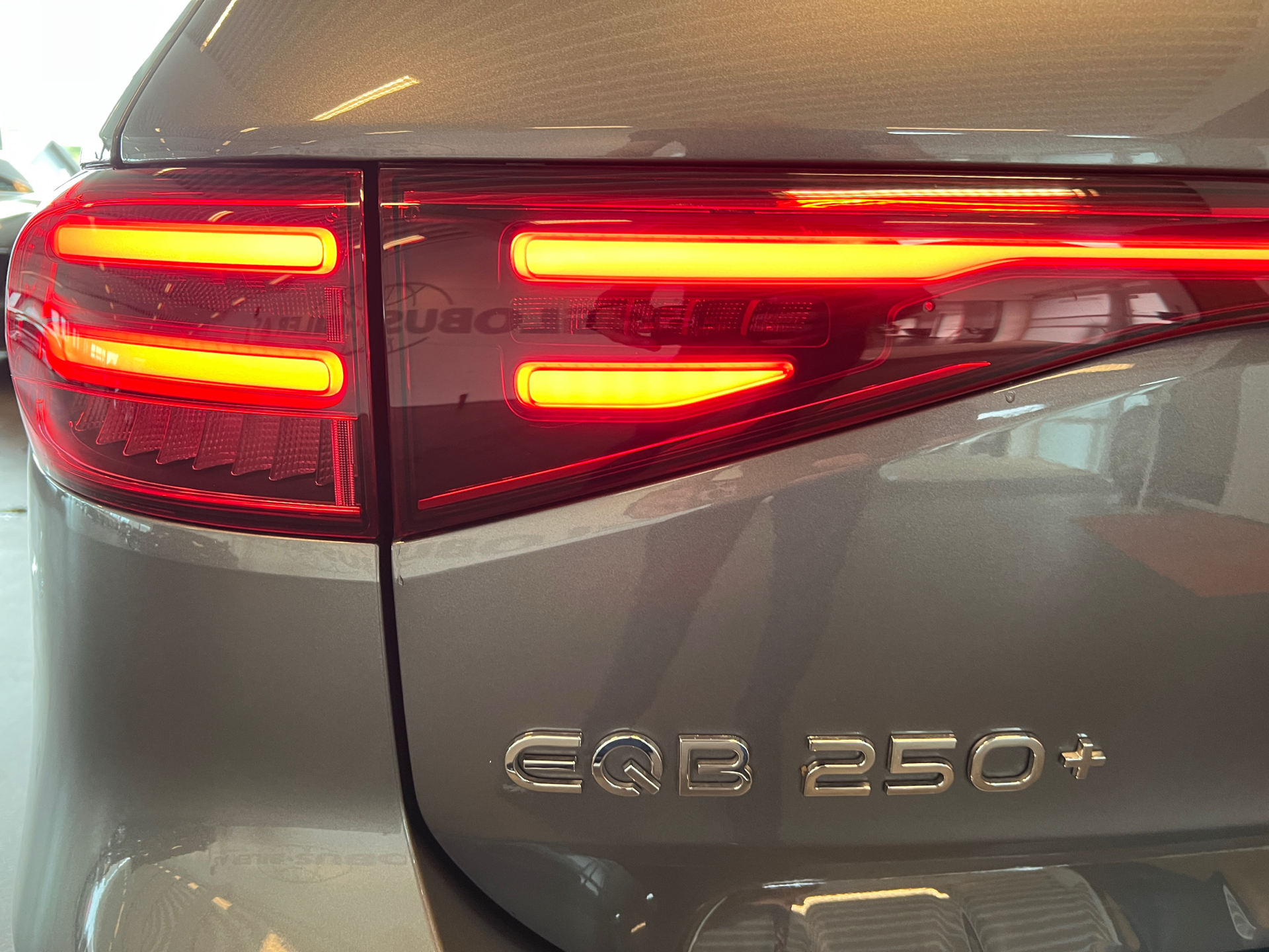 Billede af Mercedes-Benz EQB 250+ EL Progressive 7 pers. 190HK 5d Aut.