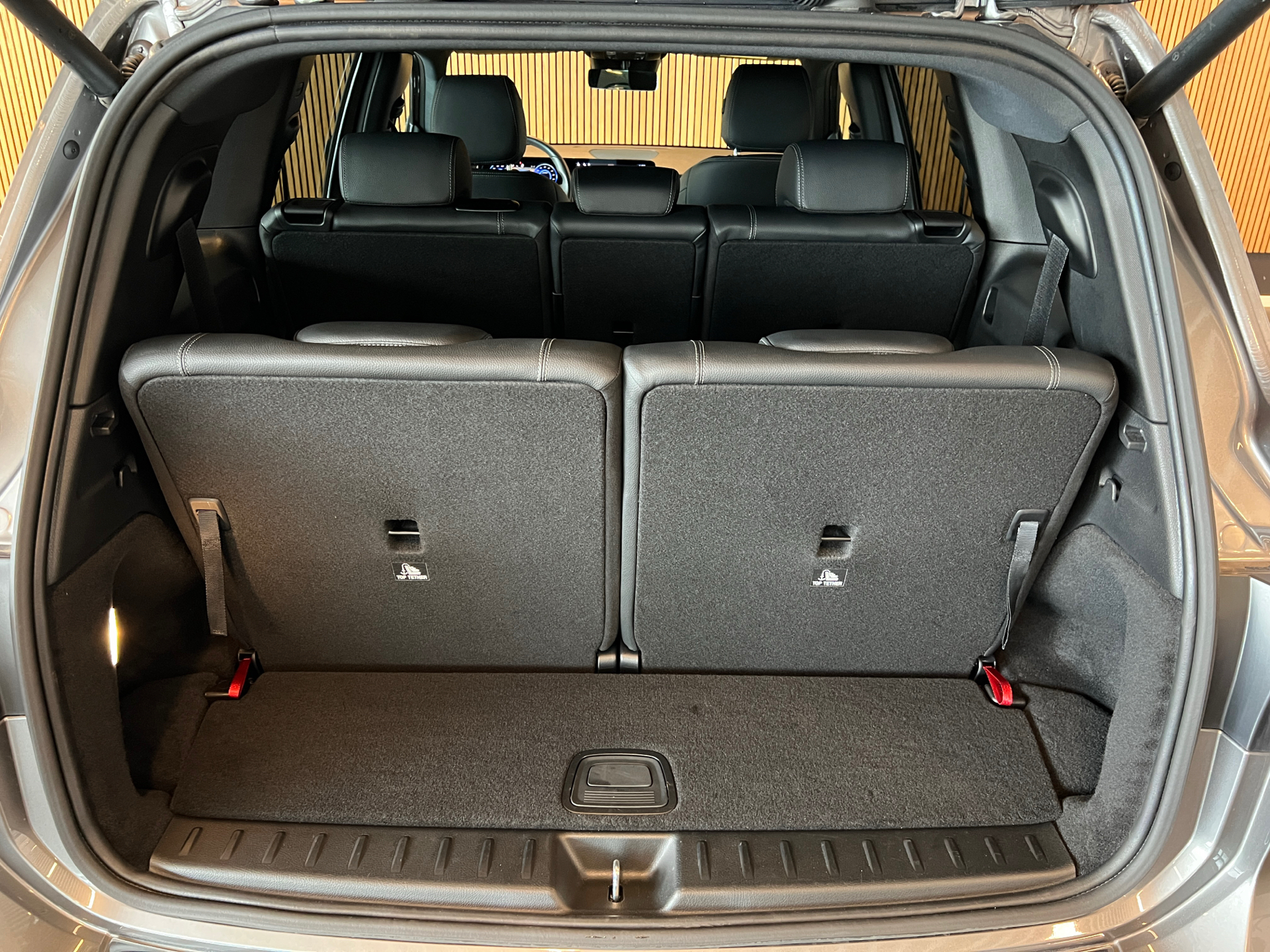 Billede af Mercedes-Benz EQB 250+ EL Progressive 7 pers. 190HK 5d Aut.
