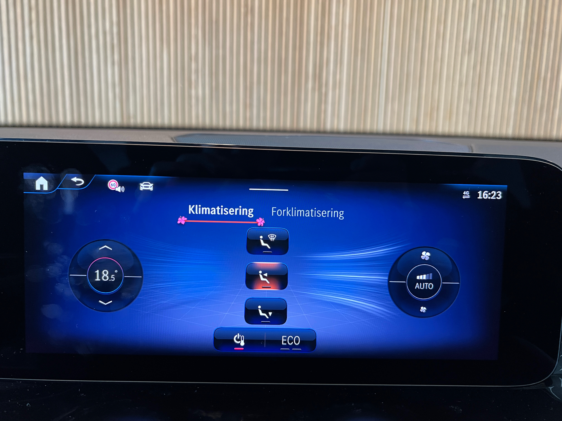 Billede af Mercedes-Benz EQB 250+ EL Progressive 7 pers. 190HK 5d Aut.
