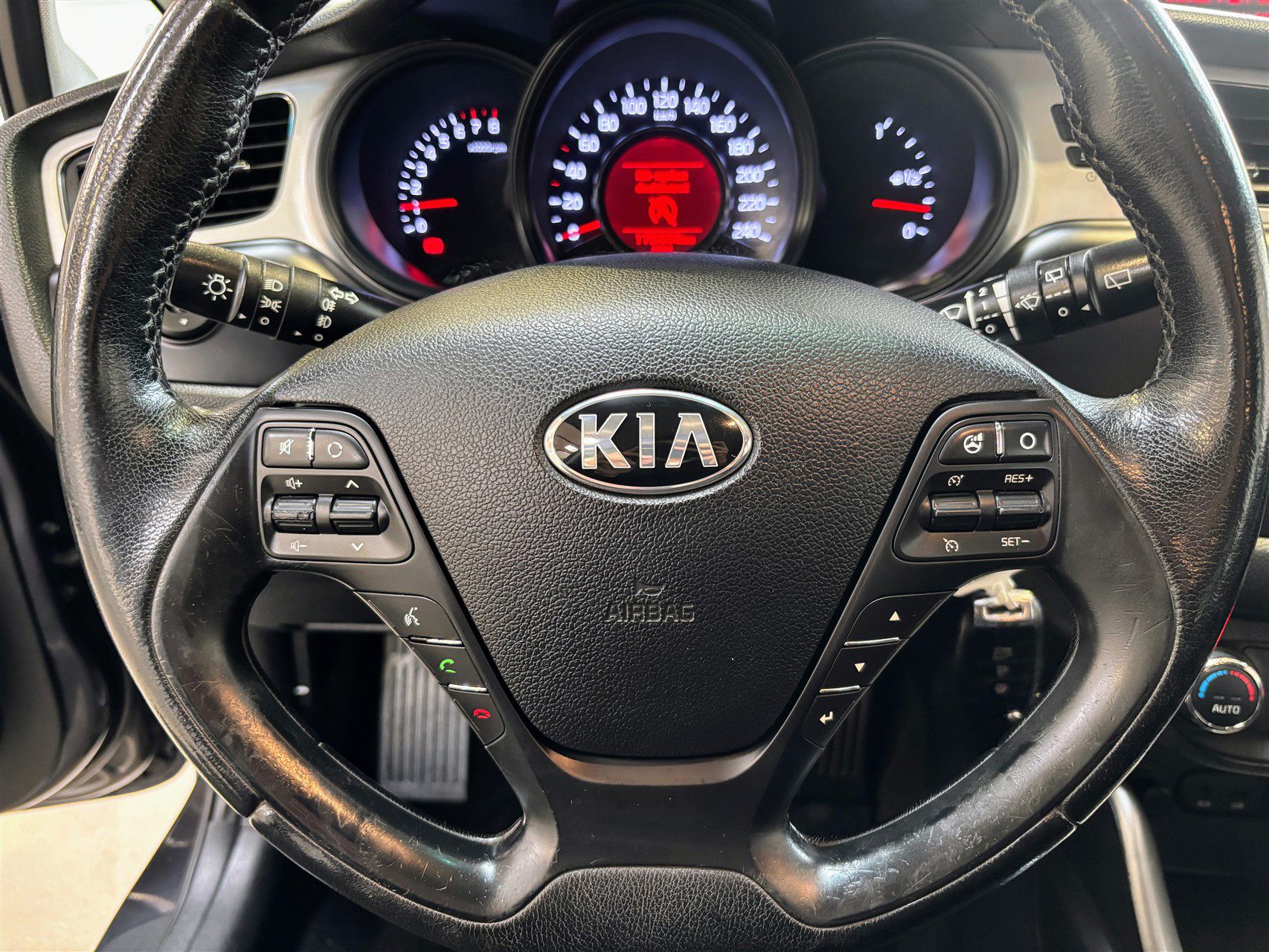 Billede af Kia Ceed SW 1,4 CVVT Limited 100HK Stc