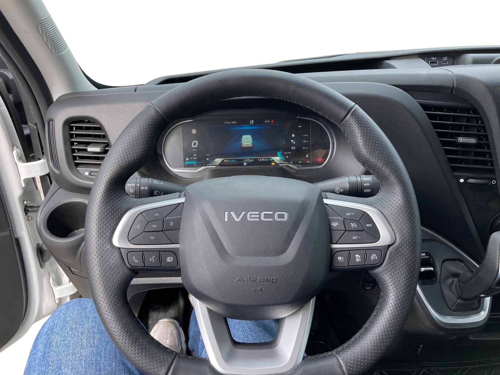 Billede af Iveco Daily 35S18 12m3 3,0 D 180HK Van 8g Aut.
