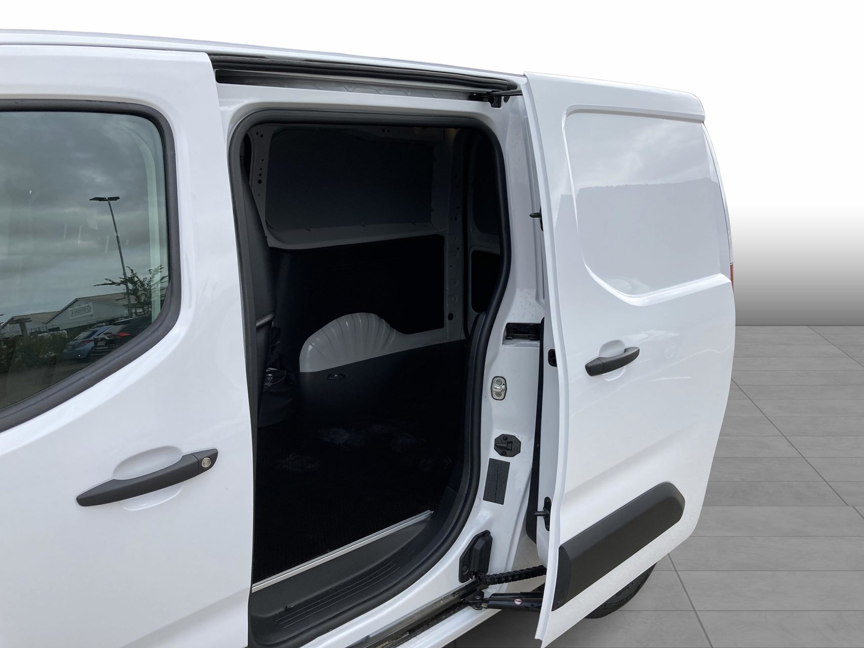 Billede af Toyota Proace City Electric Long EL Comfort Master To Skydedøre 136HK Van Aut.