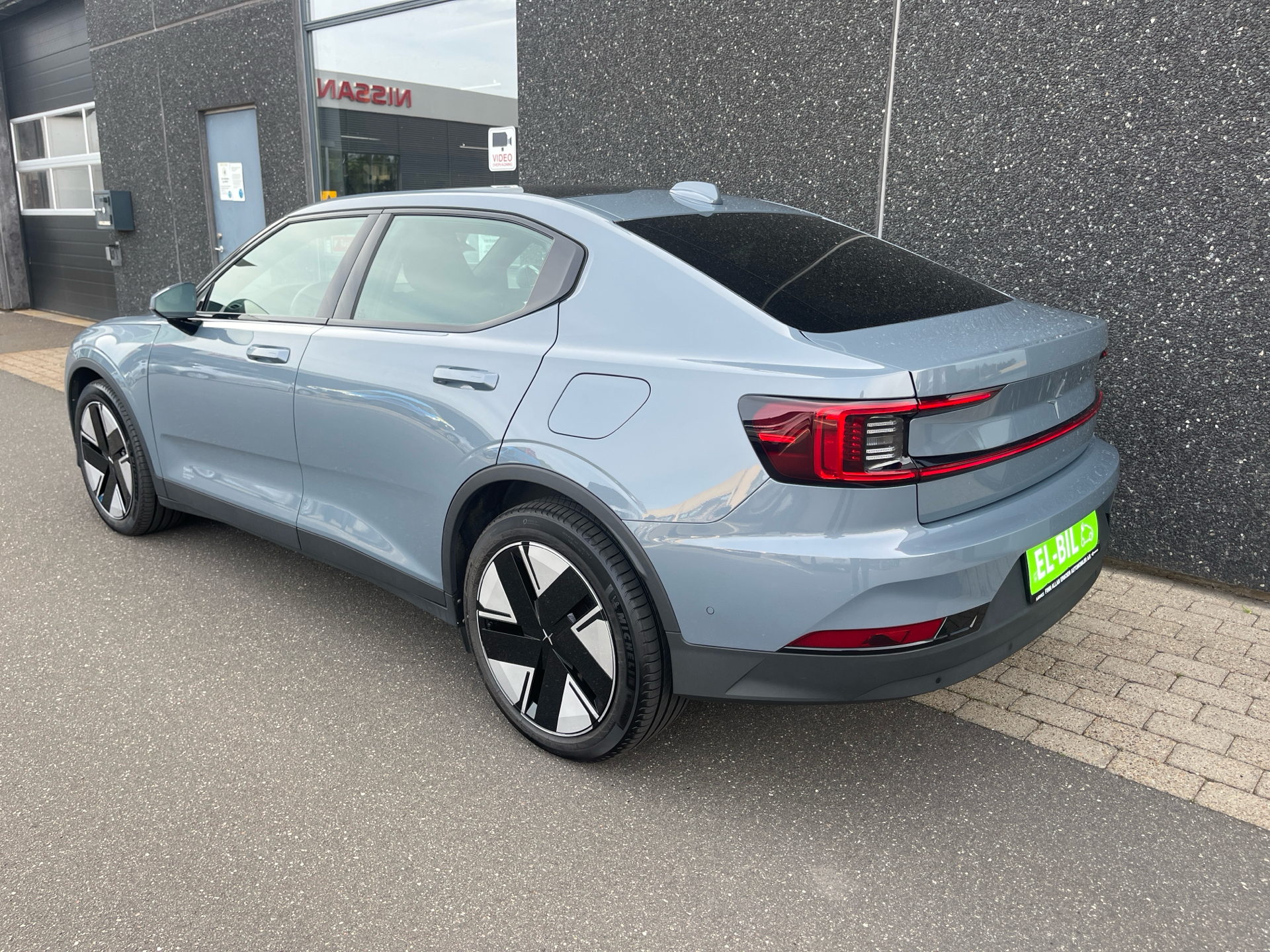 Billede af Polestar 2 EL Intro Dual motor AWD 408HK 5d Aut.