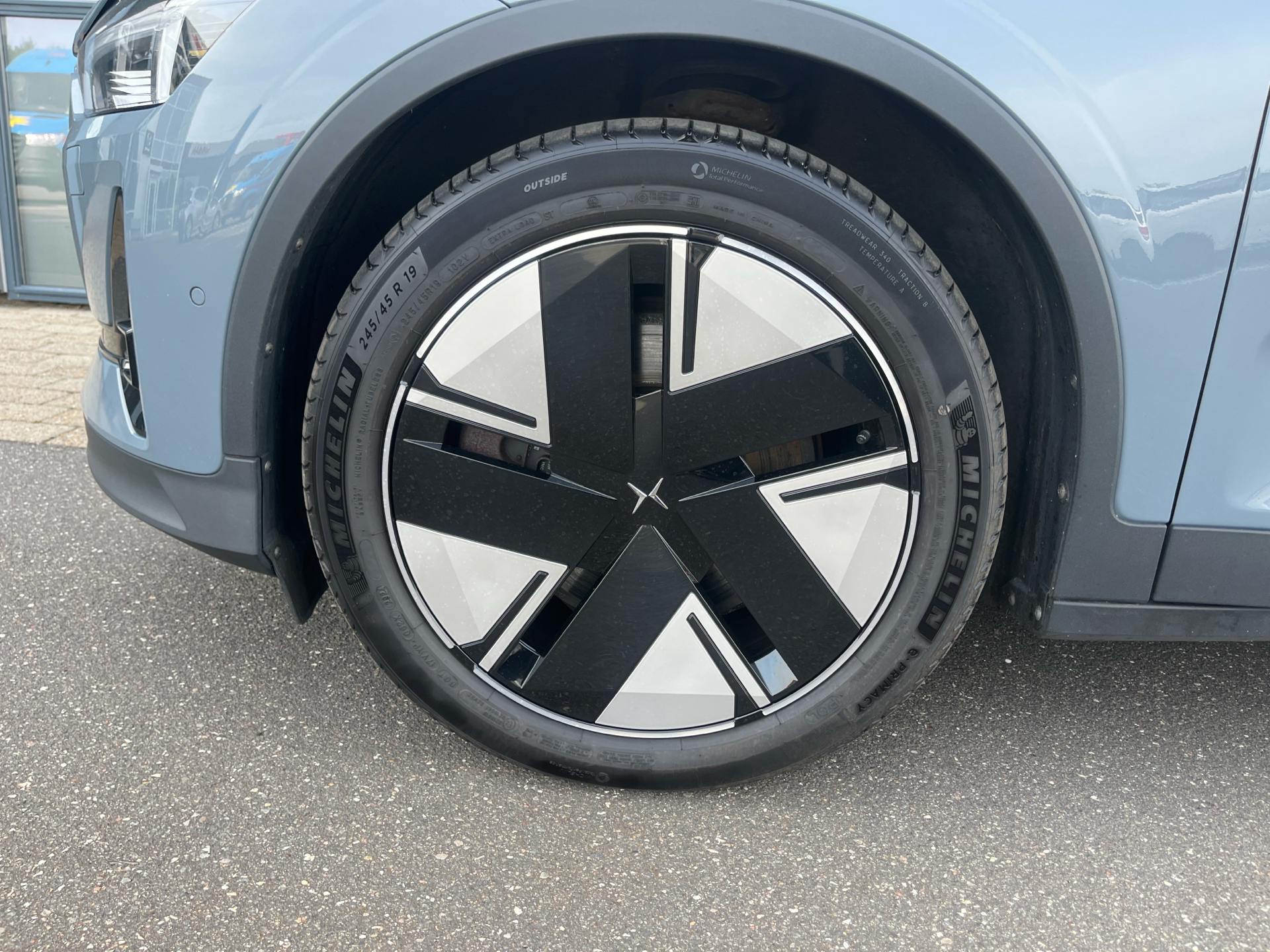 Billede af Polestar 2 EL Intro Dual motor AWD 408HK 5d Aut.