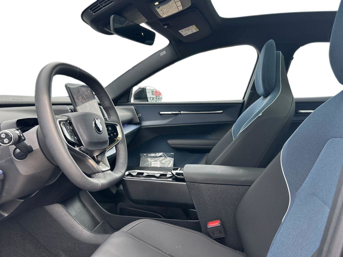 Billede af Volvo EX30 Single Motor Extended Range Ultra 272HK 5d Aut.