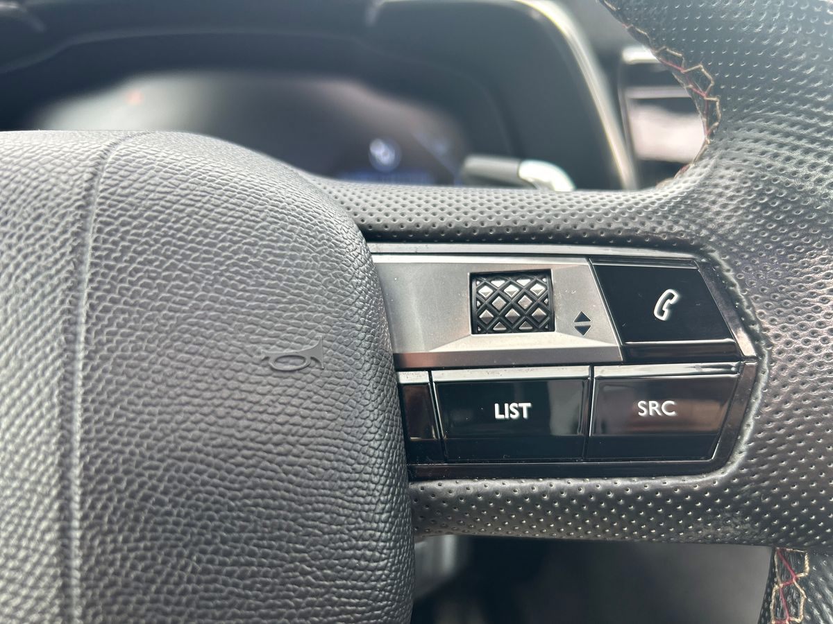 Billede af DS DS7 Crossback 1,6 PureTech Prestige EAT8 180HK 5d 8g Aut.