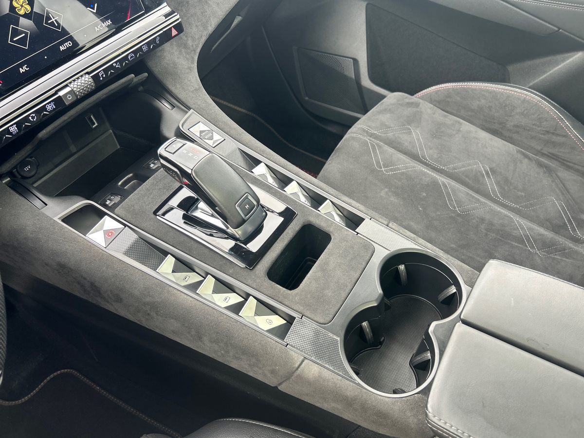 Billede af DS DS7 Crossback 1,6 PureTech Prestige EAT8 180HK 5d 8g Aut.