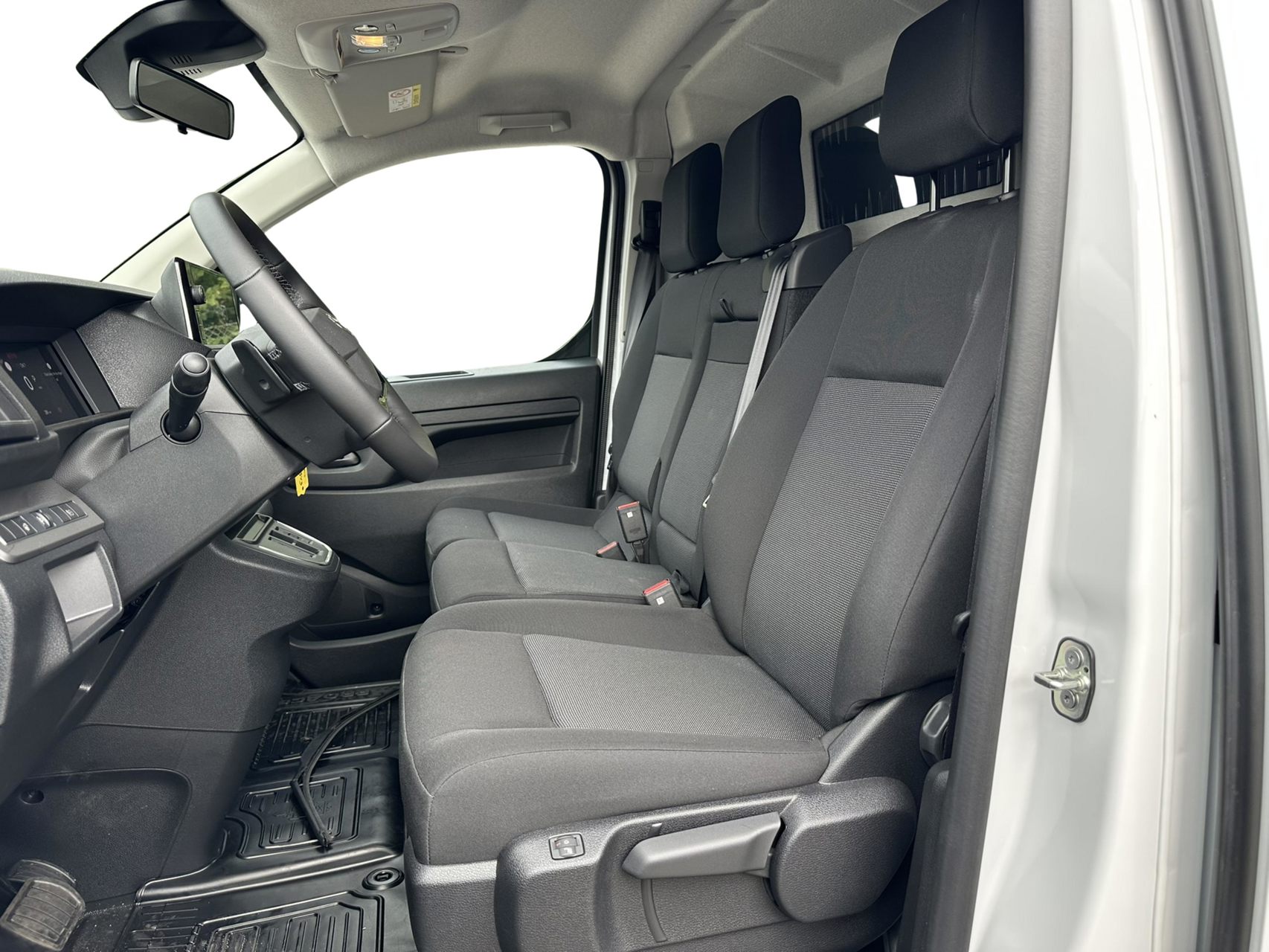 Billede af Toyota Proace Long 2,0 D Comfort Master To skydedør 144HK Van 8g Aut.