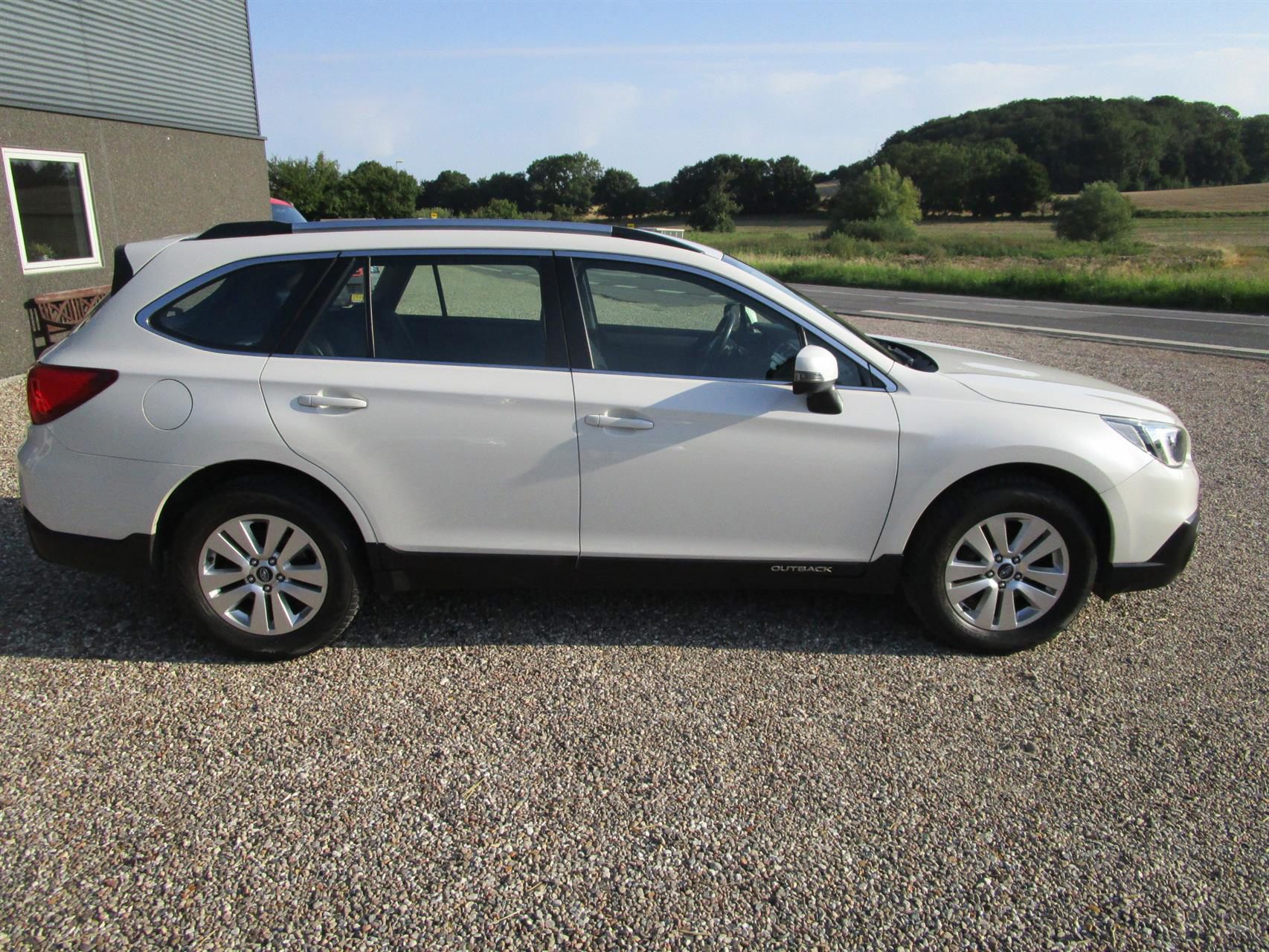 Billede af Subaru Outback 2,5 i Base AWD CVT 175HK Stc 6g Aut.