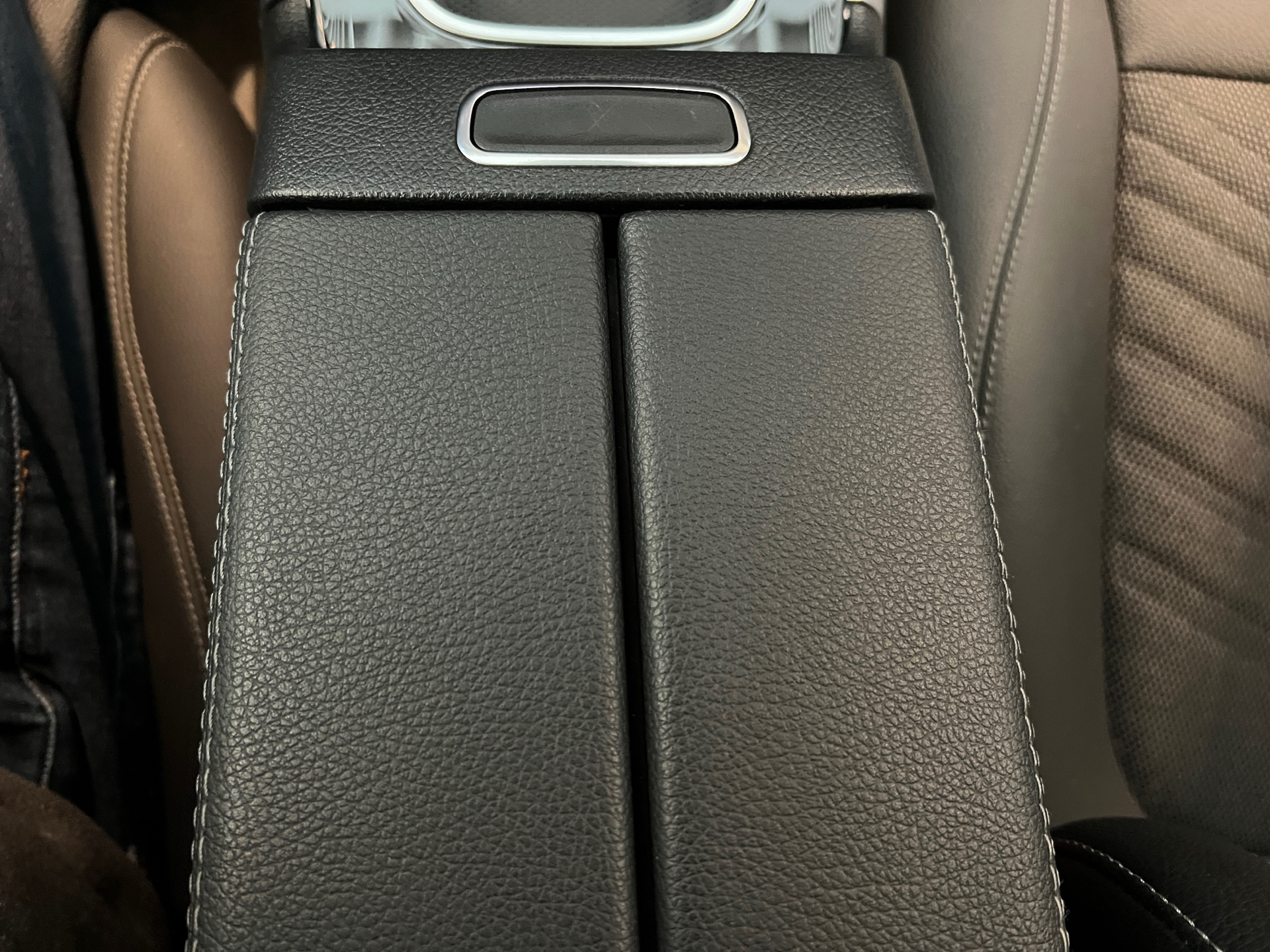 Billede af Mercedes-Benz EQB 250+ EL Progressive 7 pers. 190HK 5d Aut.