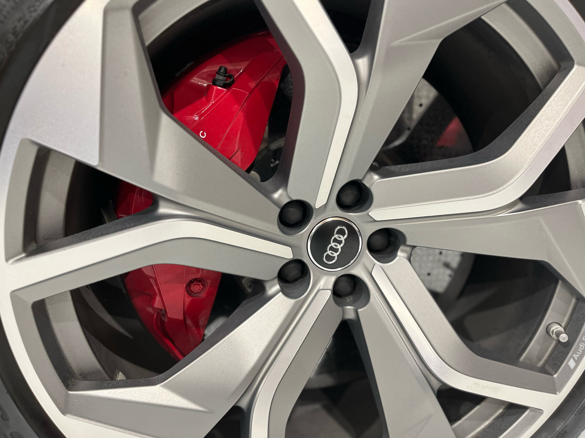 Billede af Audi RS Q8 4,0 TFSI  Mild hybrid Quattro Tiptr. 600HK 5d 8g Aut.